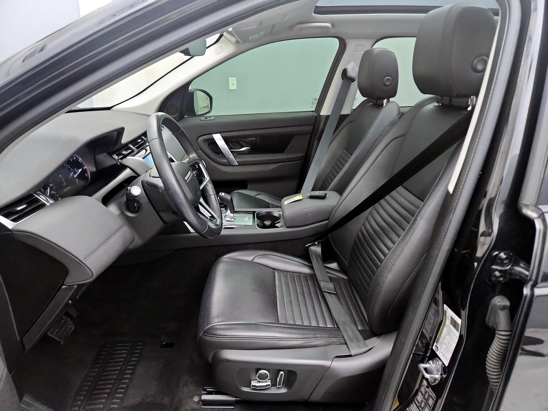 Thumbnail: 2021 Land Rover Discovery Sport - 11