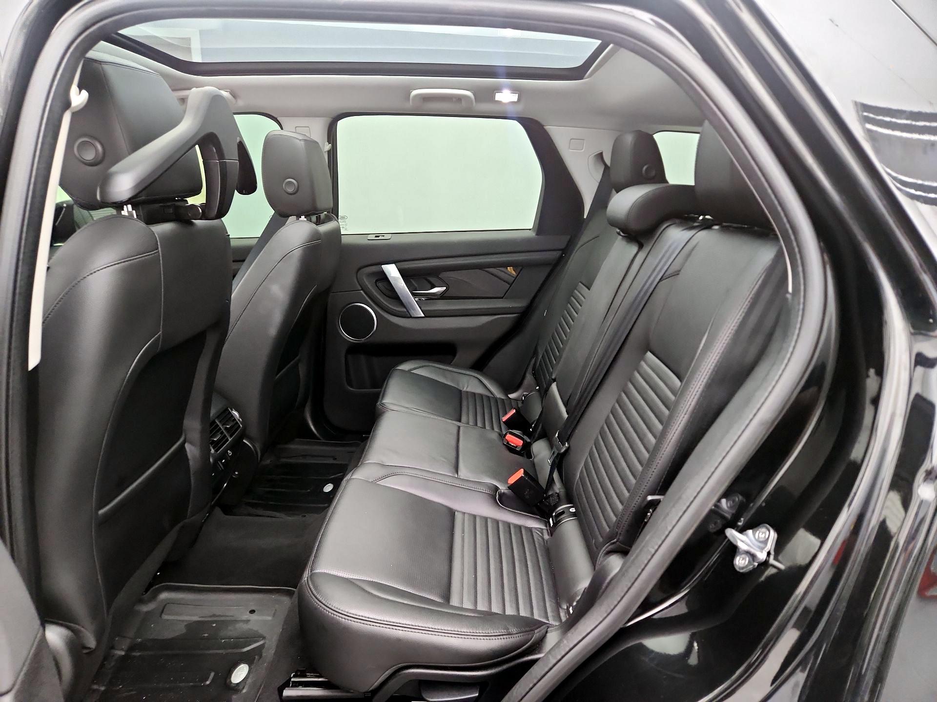 Thumbnail: 2021 Land Rover Discovery Sport - 20