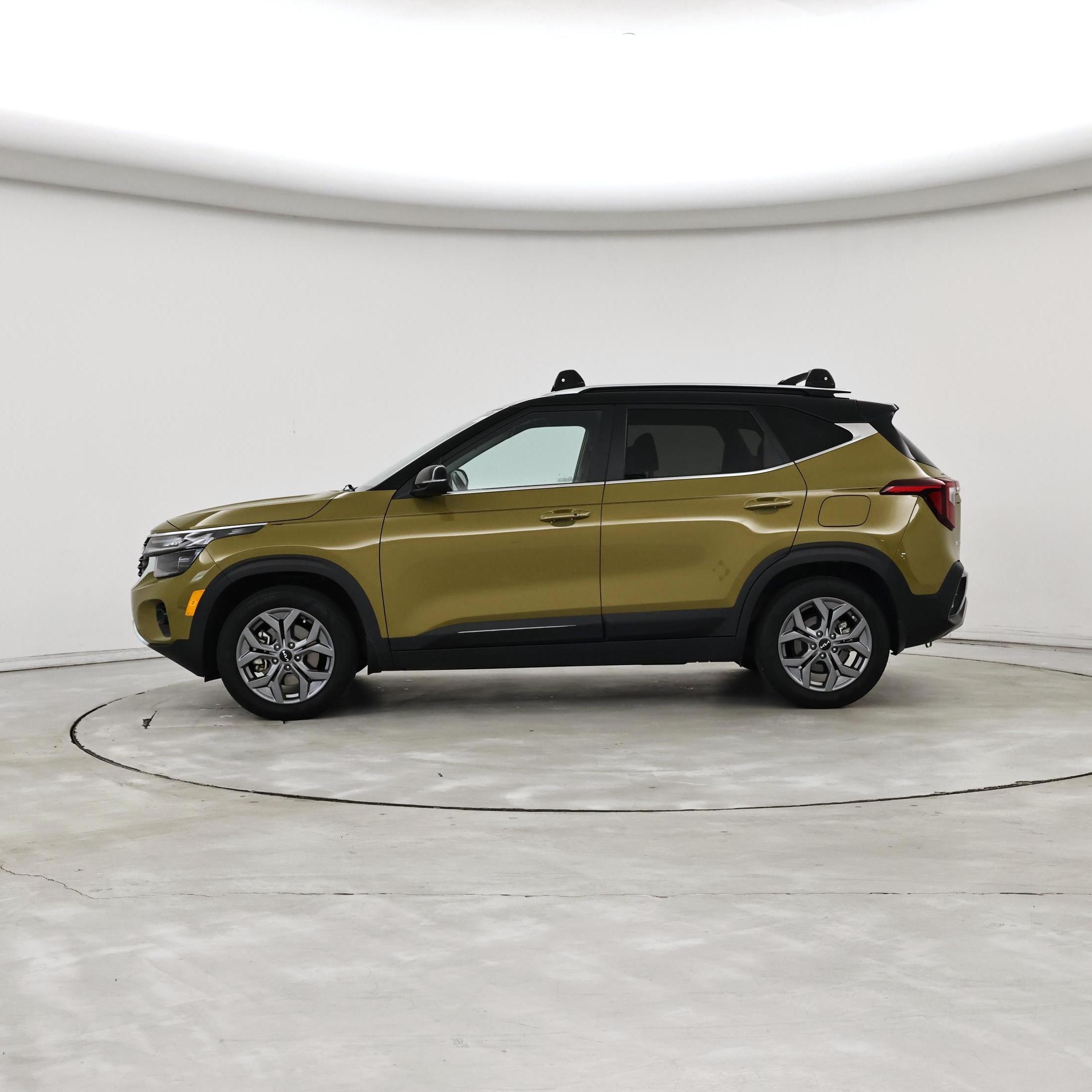 Thumbnail: 2024 Kia Seltos - 3