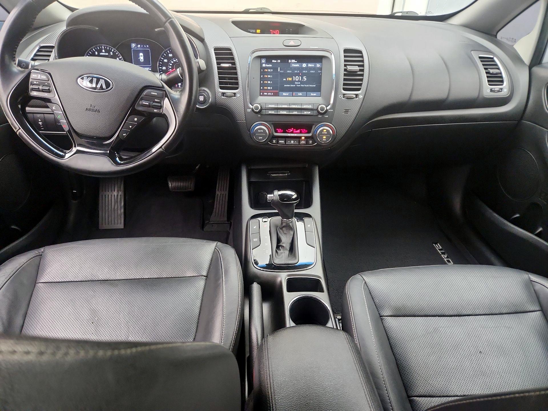 Thumbnail: 2017 Kia Forte - 9