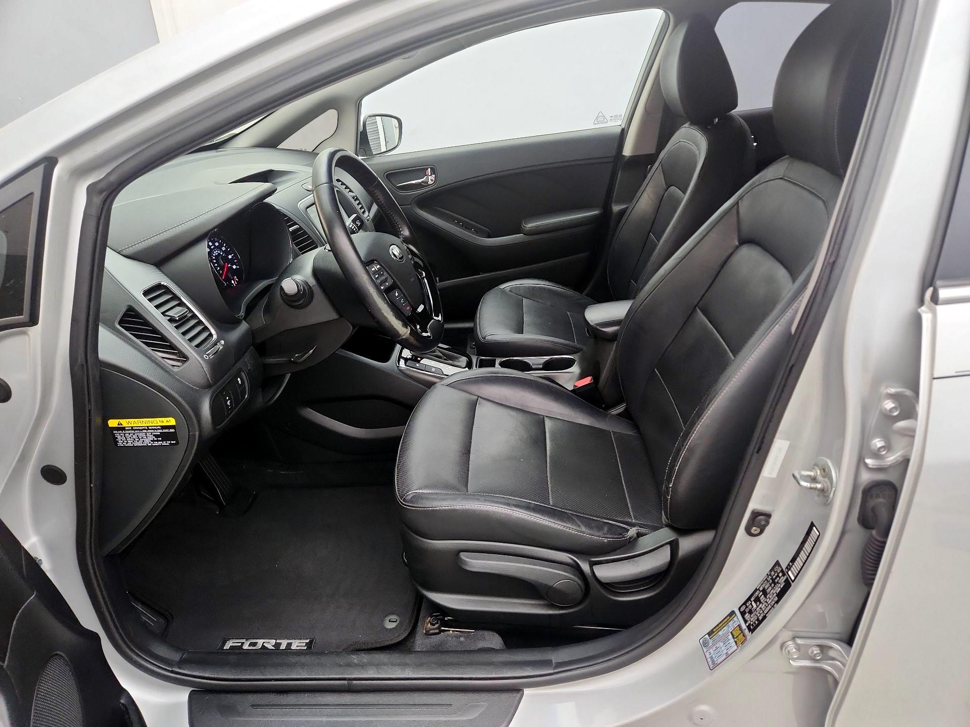 Thumbnail: 2017 Kia Forte - 11