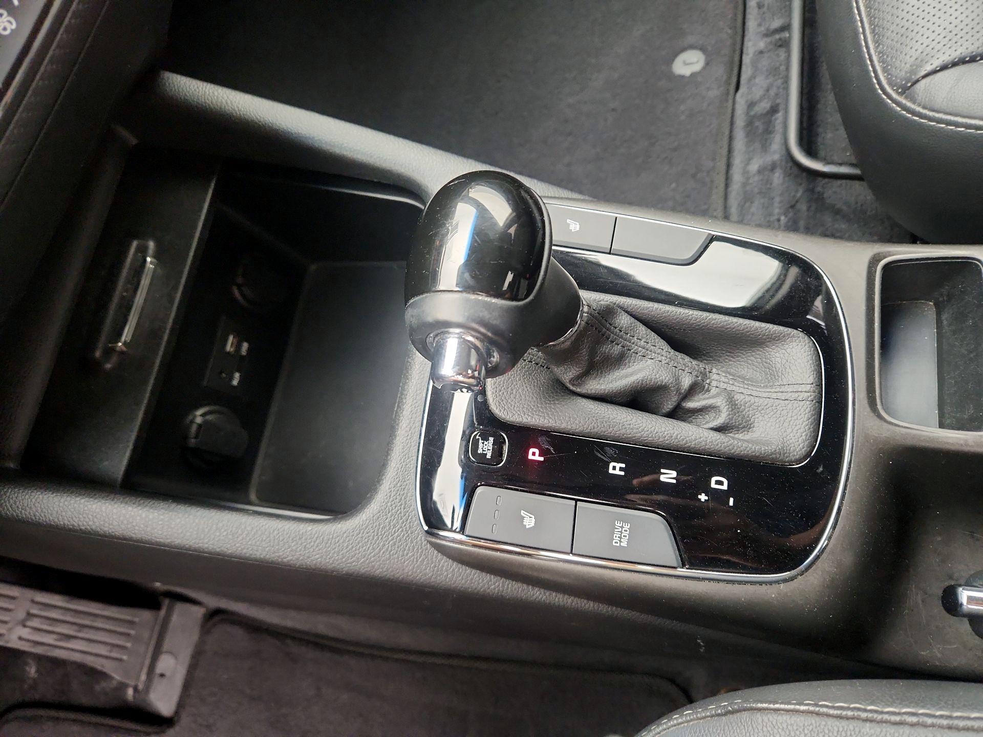 Thumbnail: 2017 Kia Forte - 17