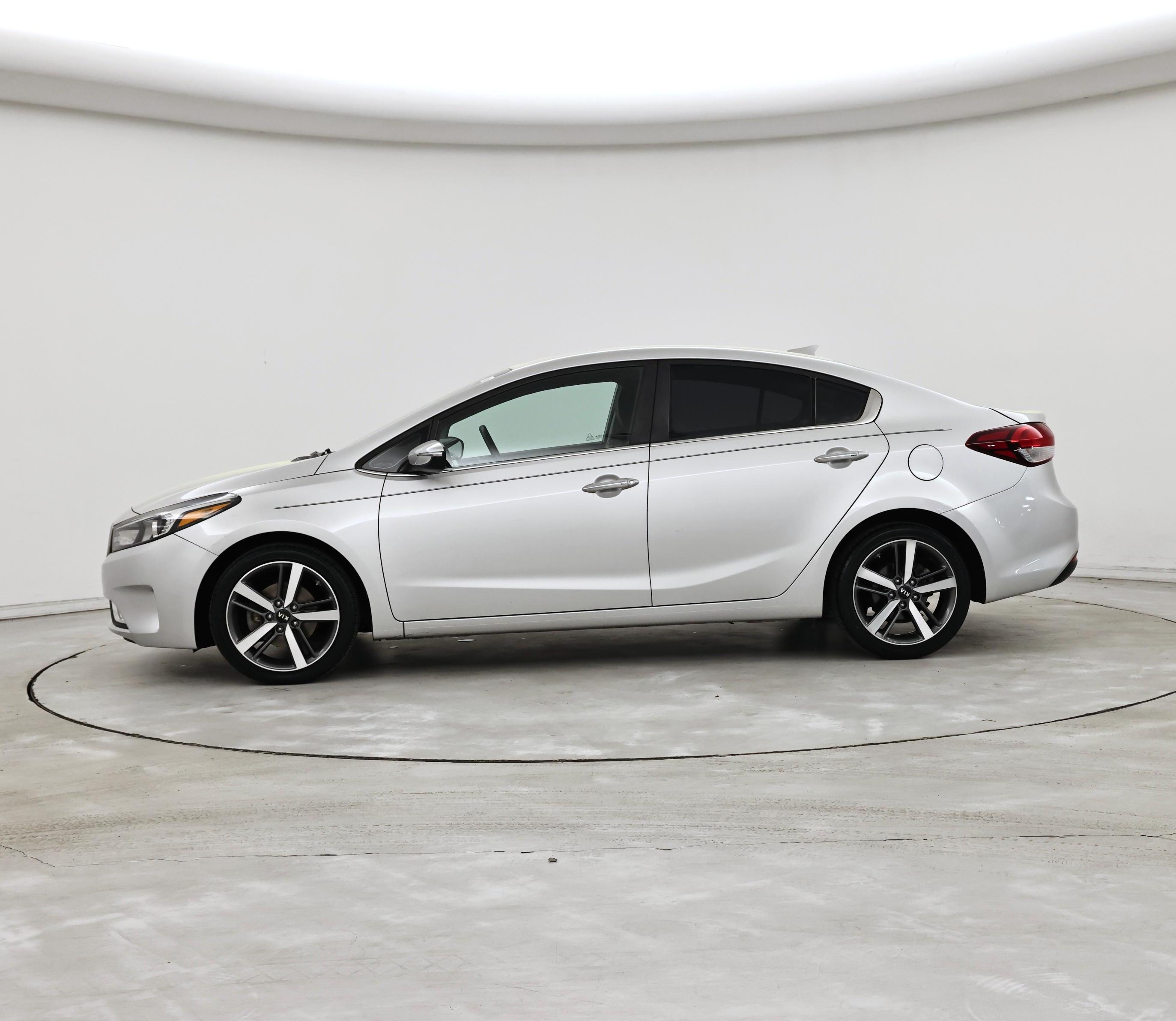Thumbnail: 2017 Kia Forte - 3