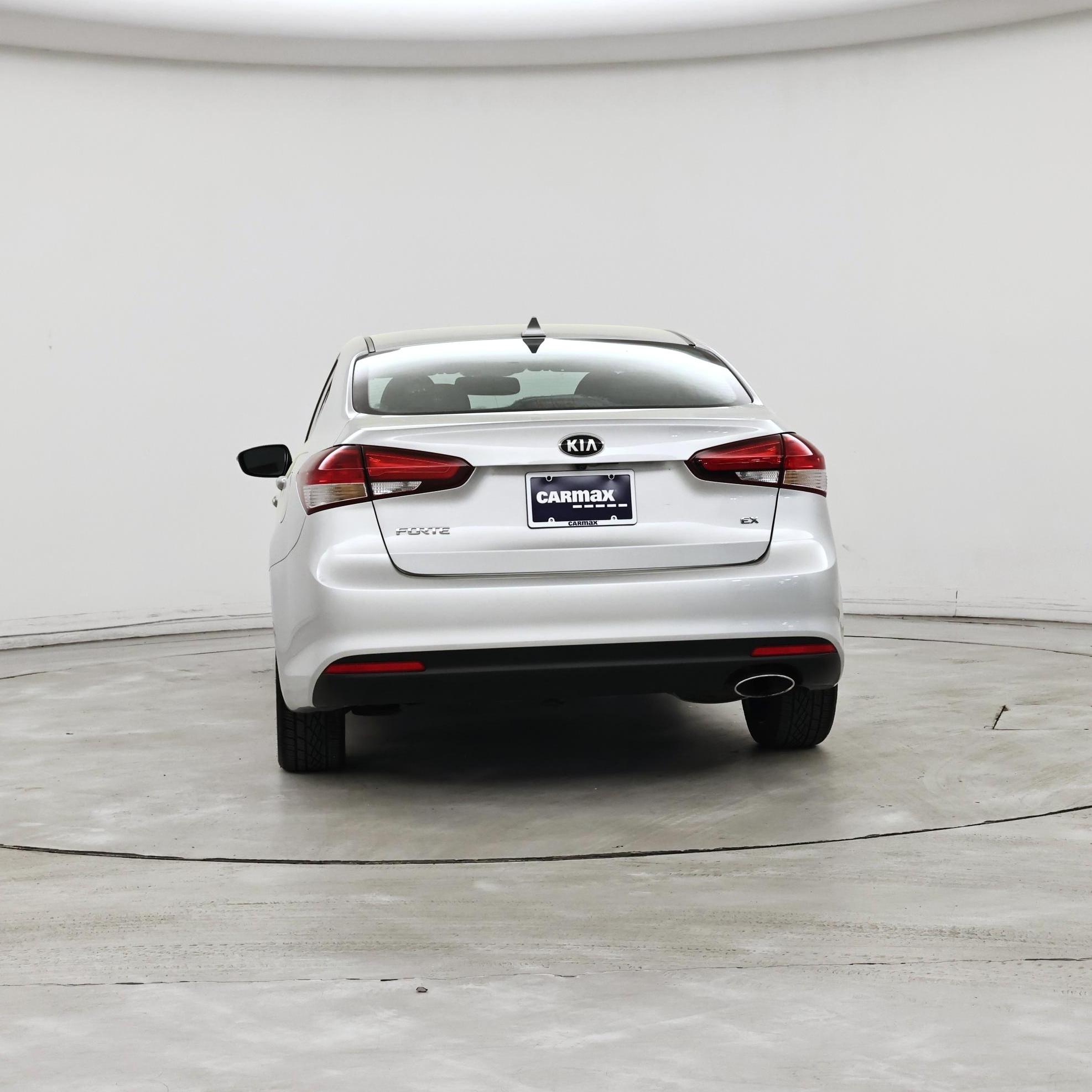 Thumbnail: 2017 Kia Forte - 6