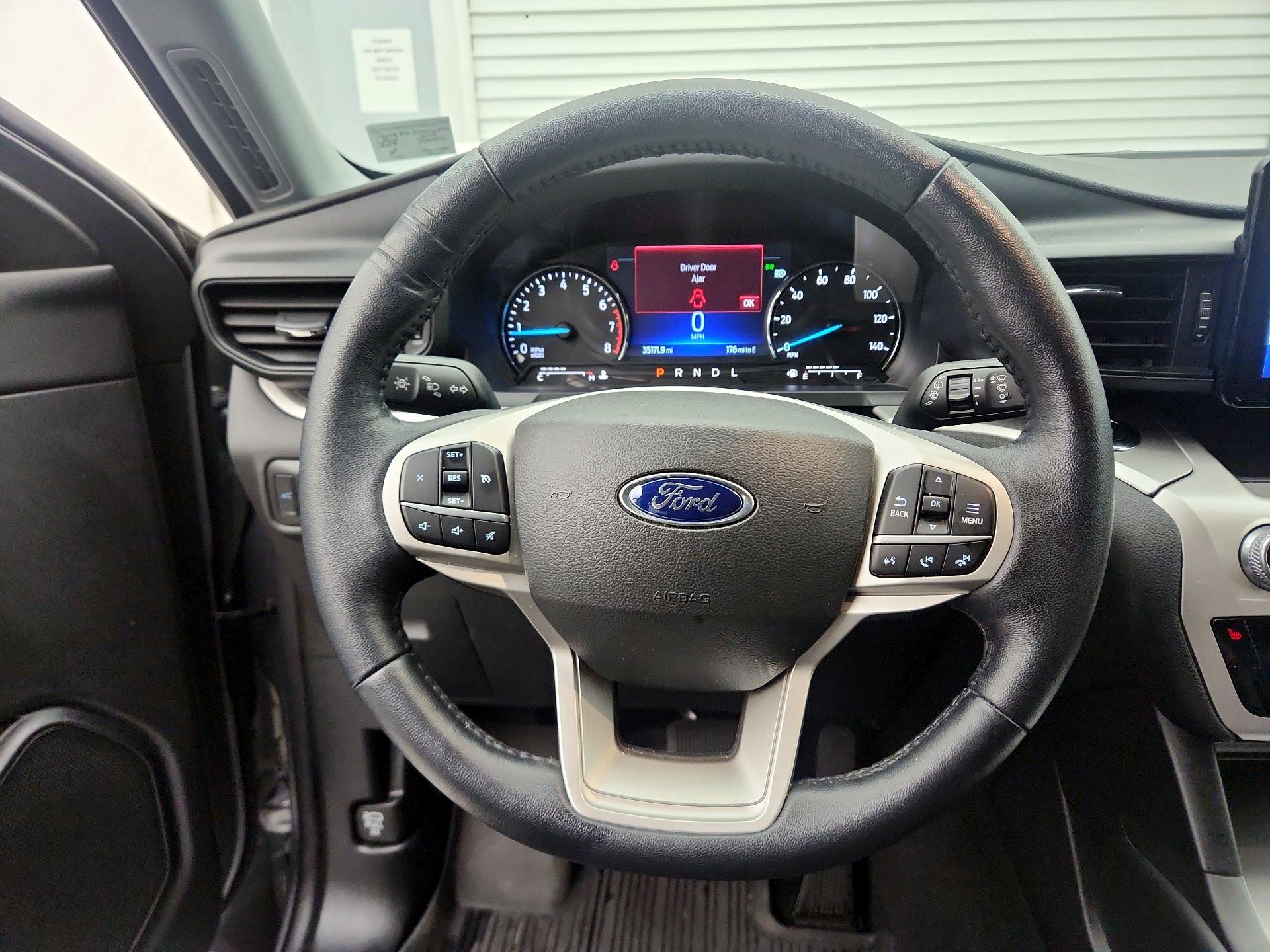 Thumbnail: 2022 Ford Explorer - 10