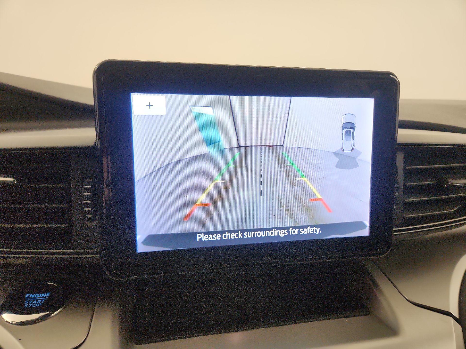 Thumbnail: 2022 Ford Explorer - 14