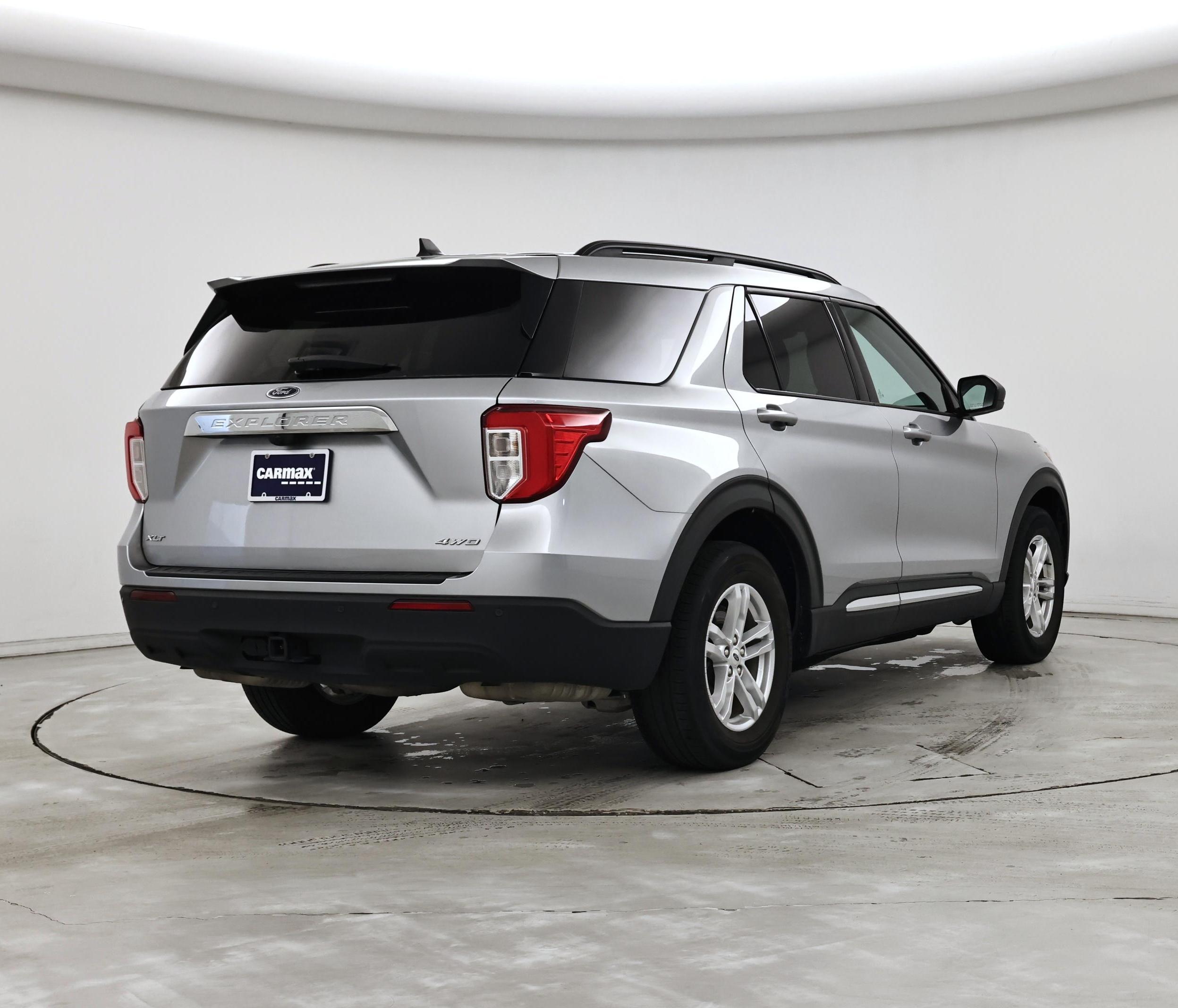Thumbnail: 2022 Ford Explorer - 8