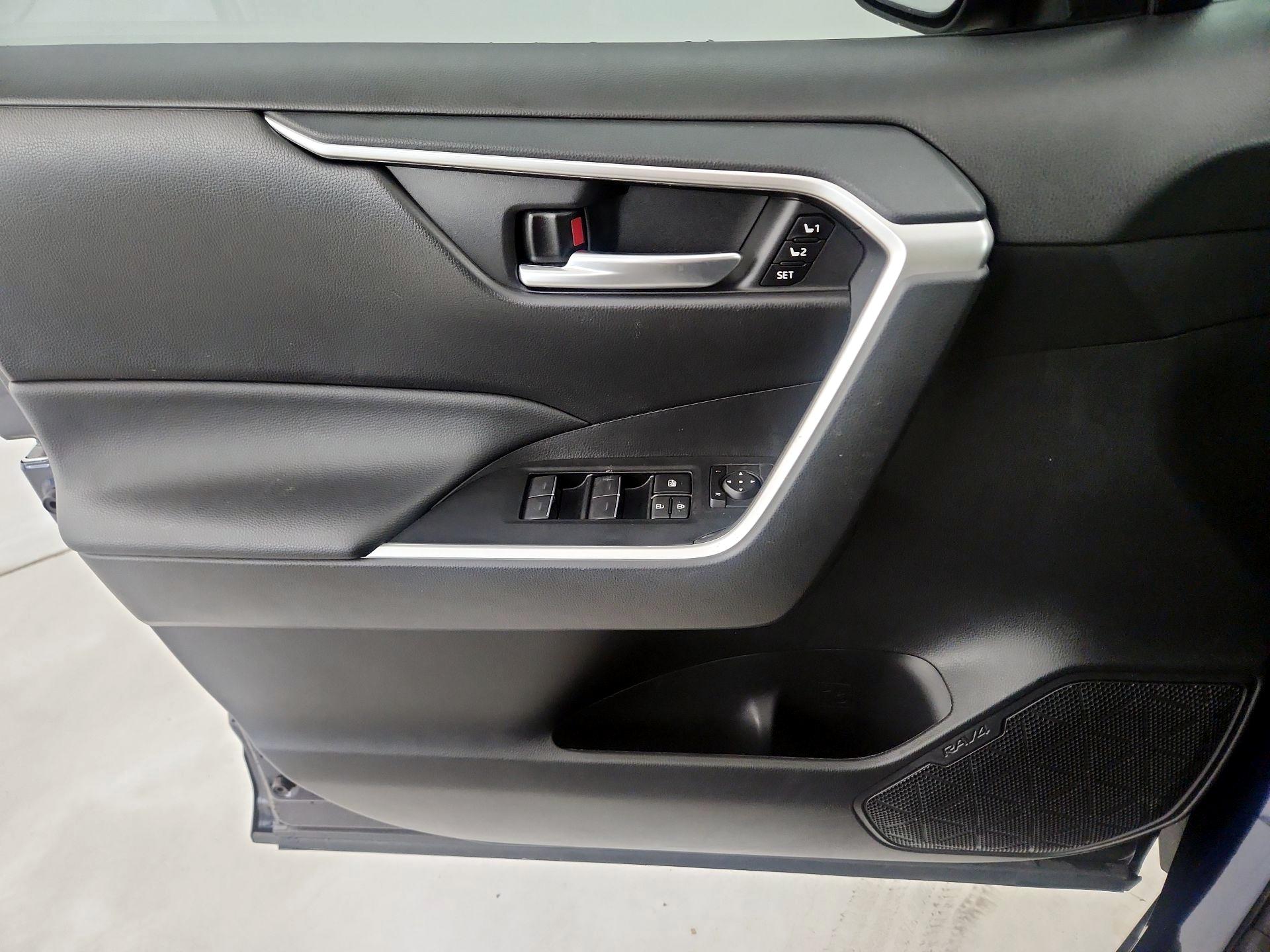 Thumbnail: 2024 Toyota RAV4 - 12