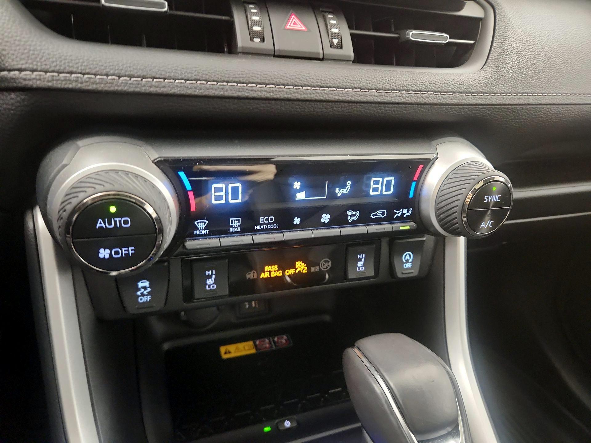 Thumbnail: 2024 Toyota RAV4 - 16