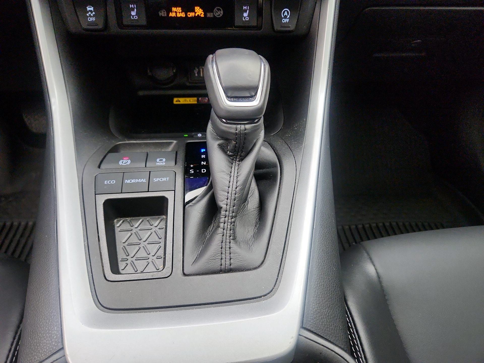 Thumbnail: 2024 Toyota RAV4 - 17