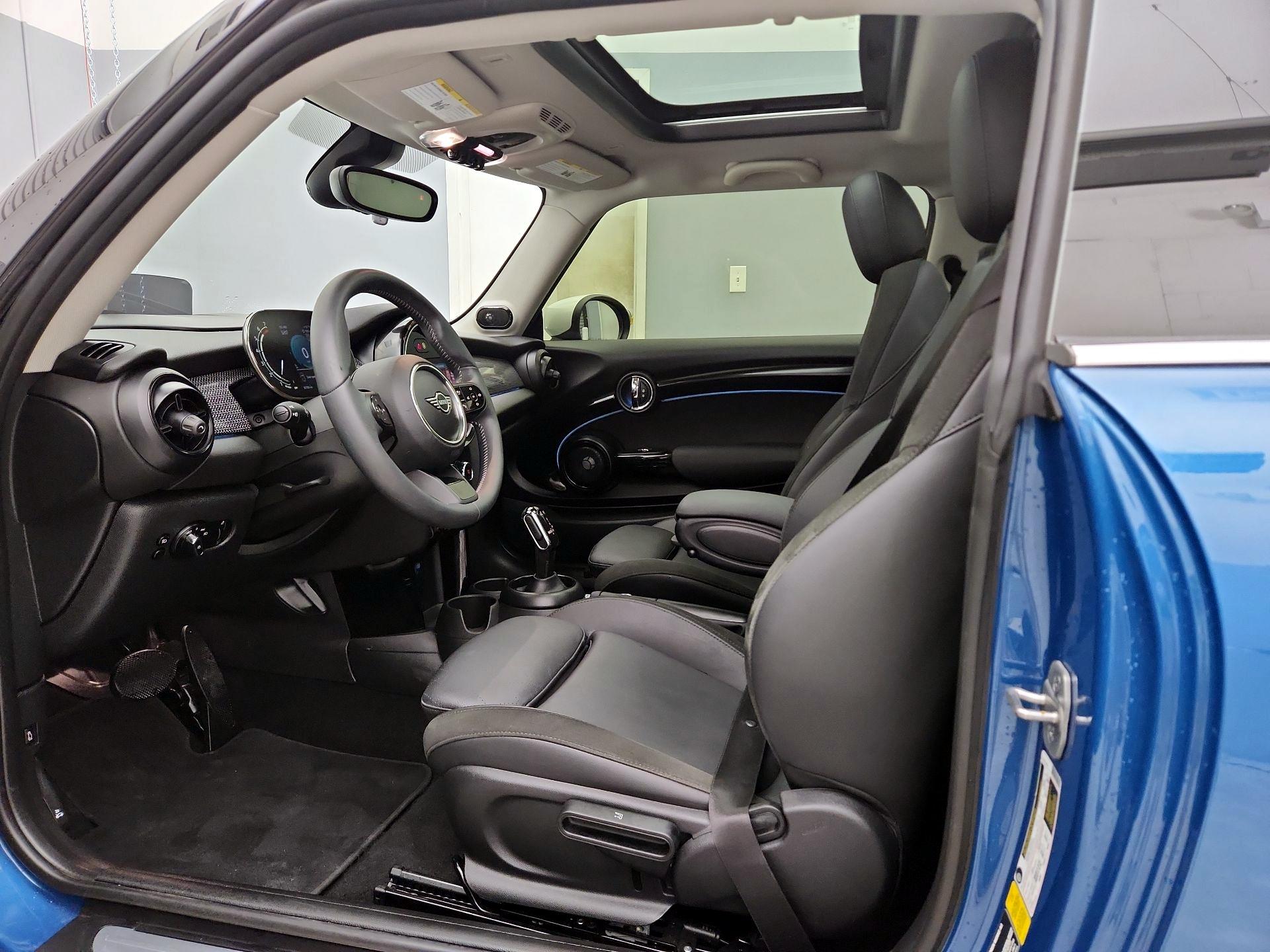 Thumbnail: 2023 MINI Cooper Hardtop - 11