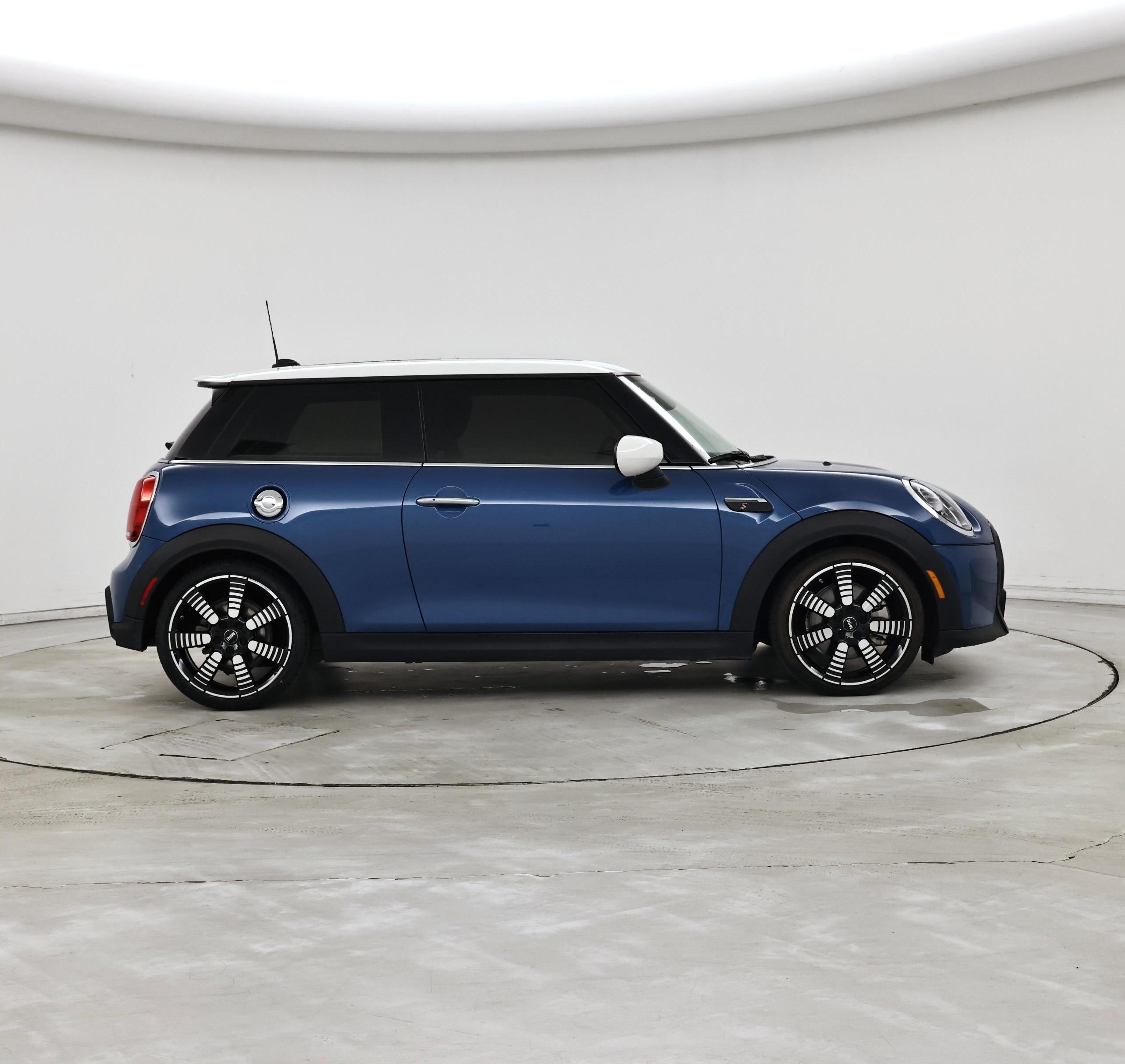 Thumbnail: 2023 MINI Cooper Hardtop - 7