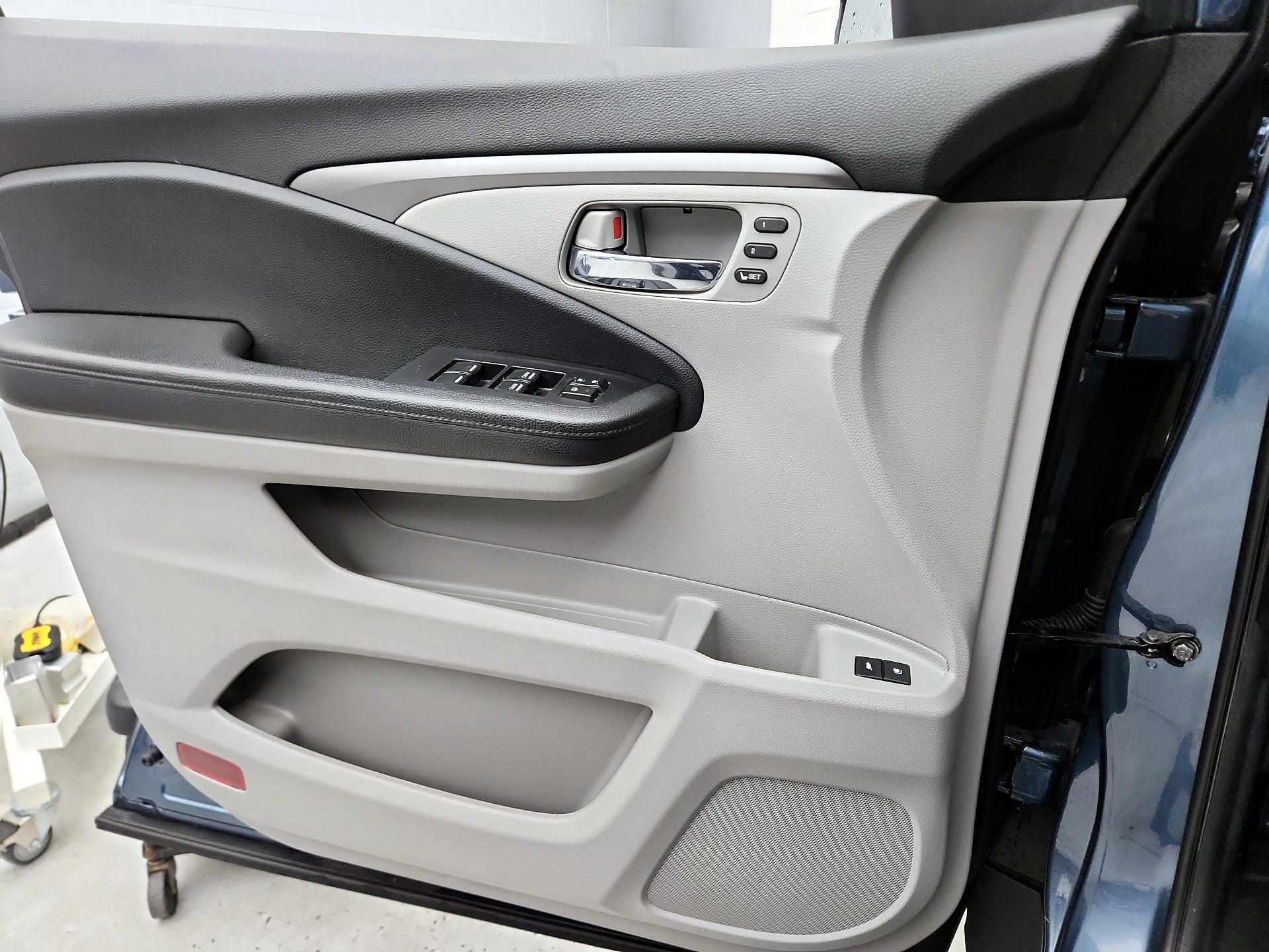 Thumbnail: 2021 Honda Pilot - 12