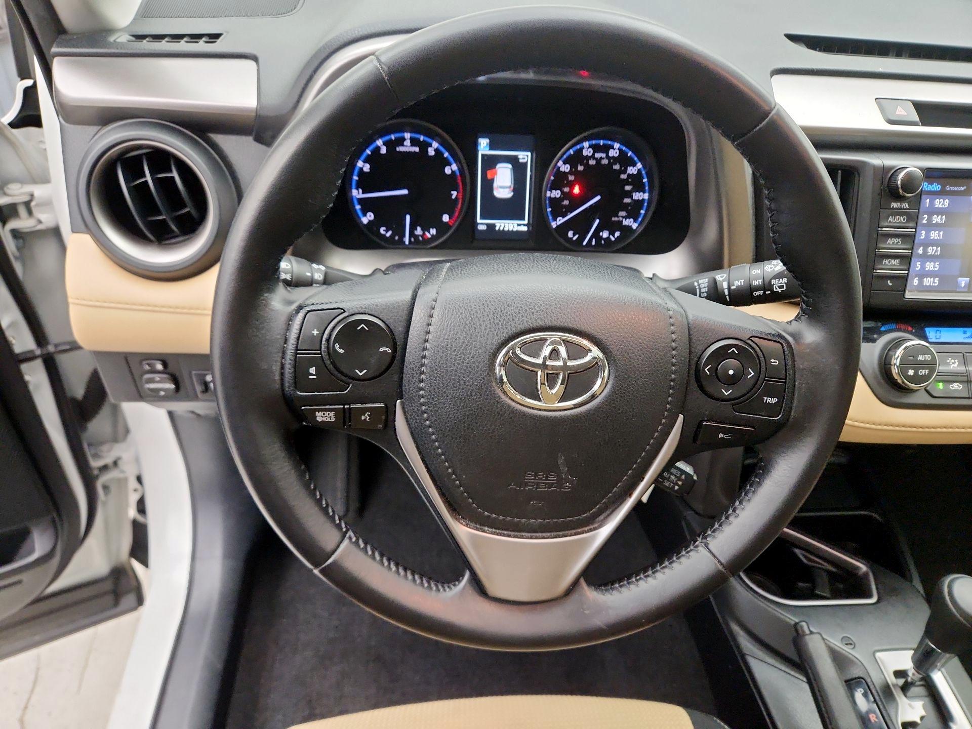 Thumbnail: 2017 Toyota RAV4 - 10