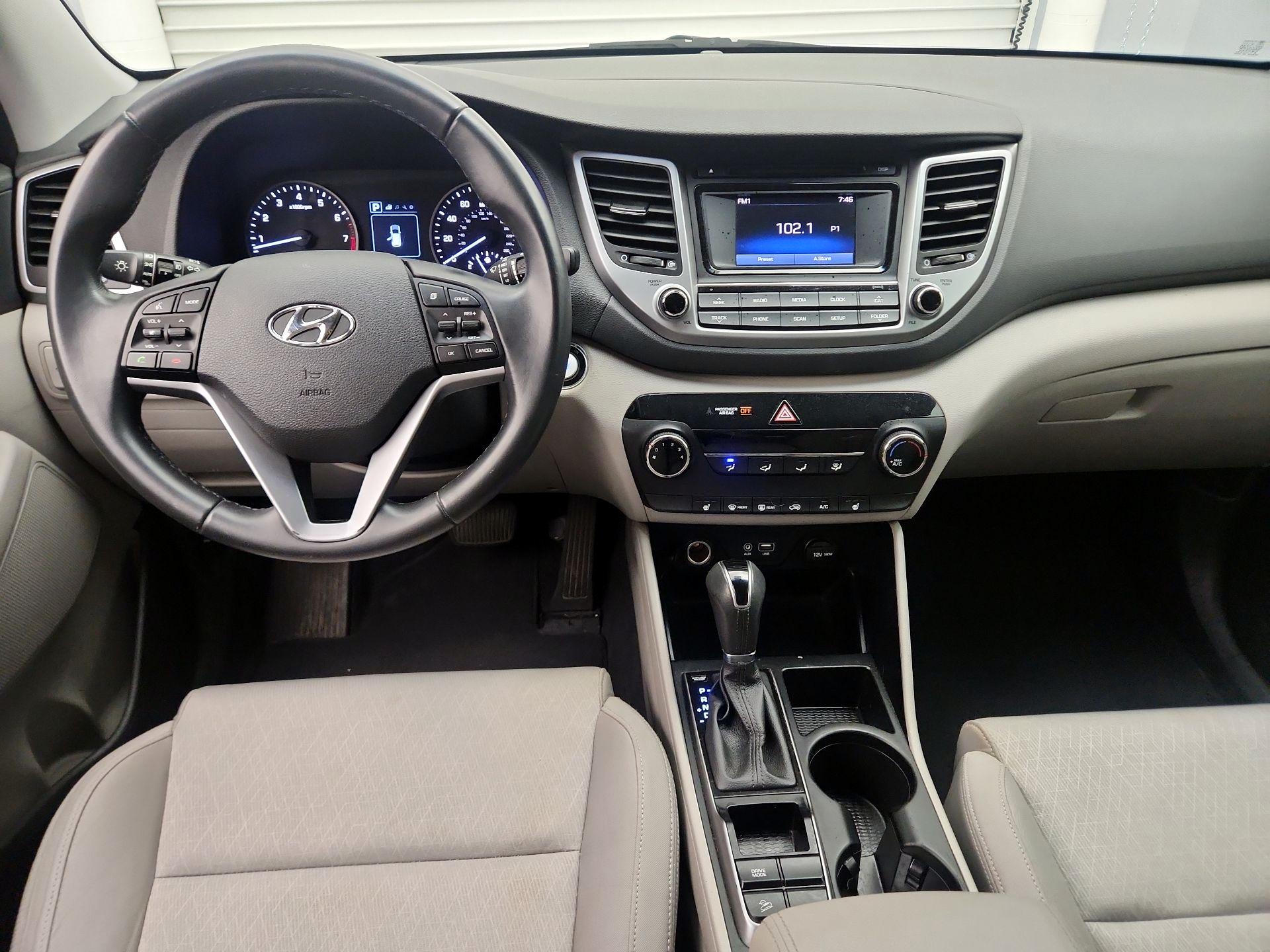 Thumbnail: 2016 Hyundai Tucson - 9