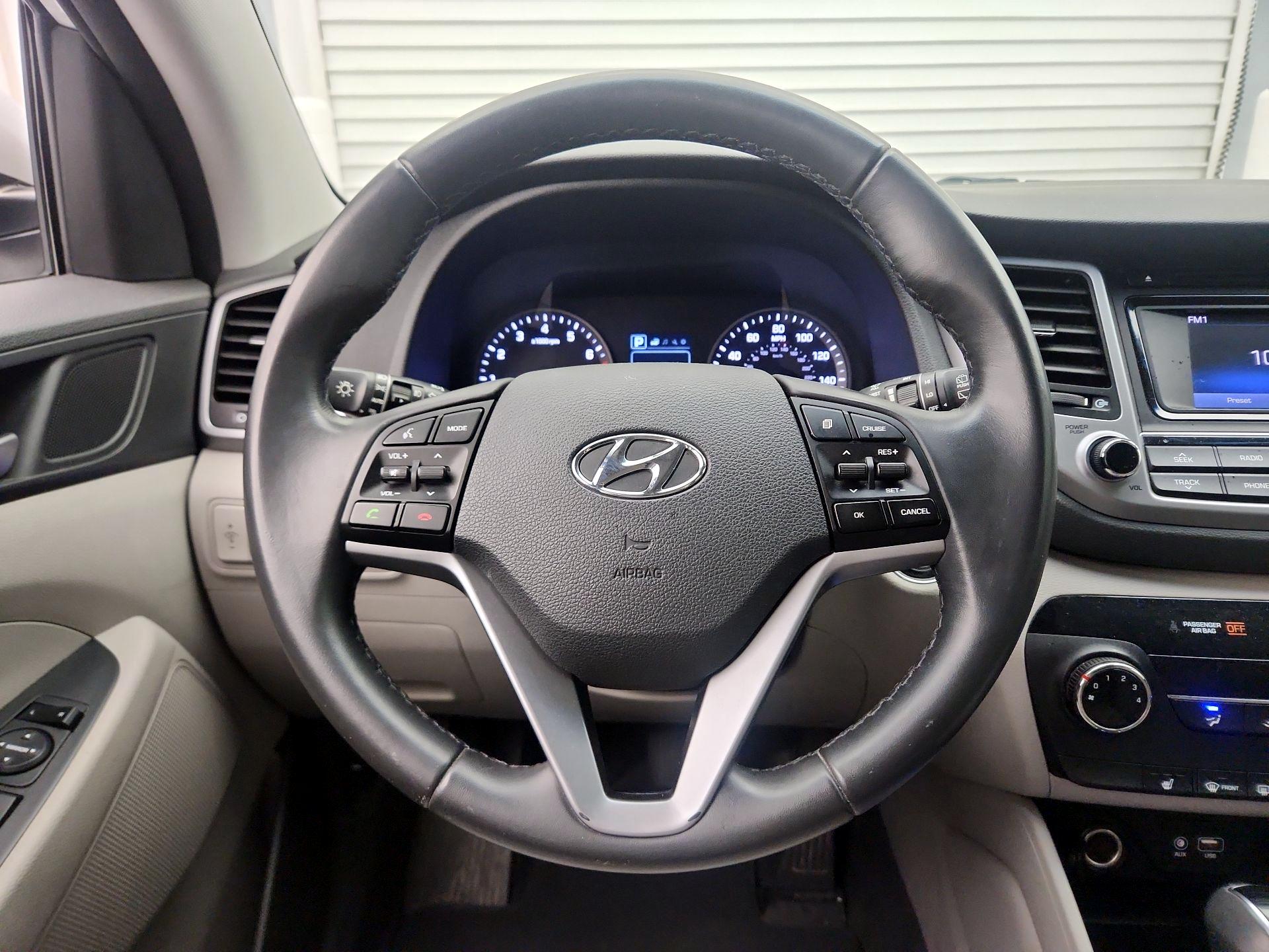 Thumbnail: 2016 Hyundai Tucson - 10
