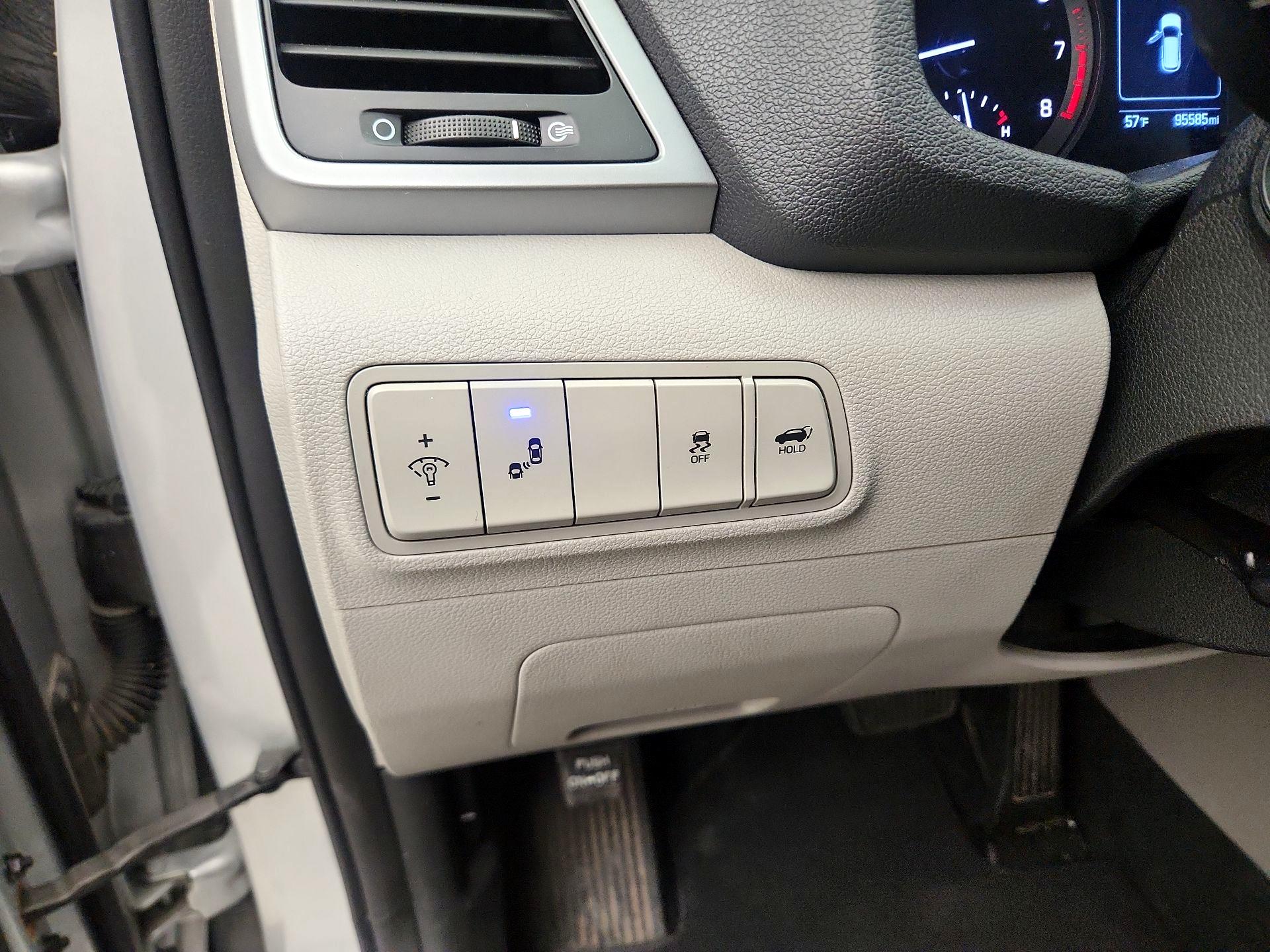 Thumbnail: 2016 Hyundai Tucson - 13