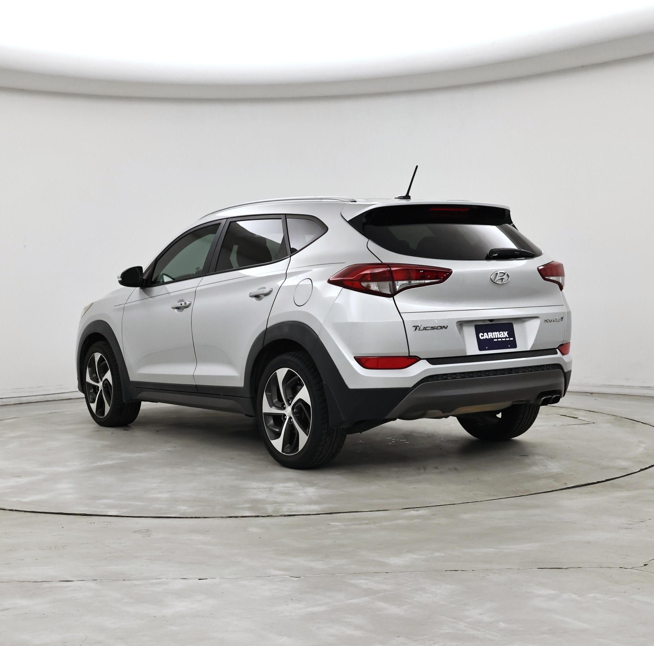 Thumbnail: 2016 Hyundai Tucson - 2