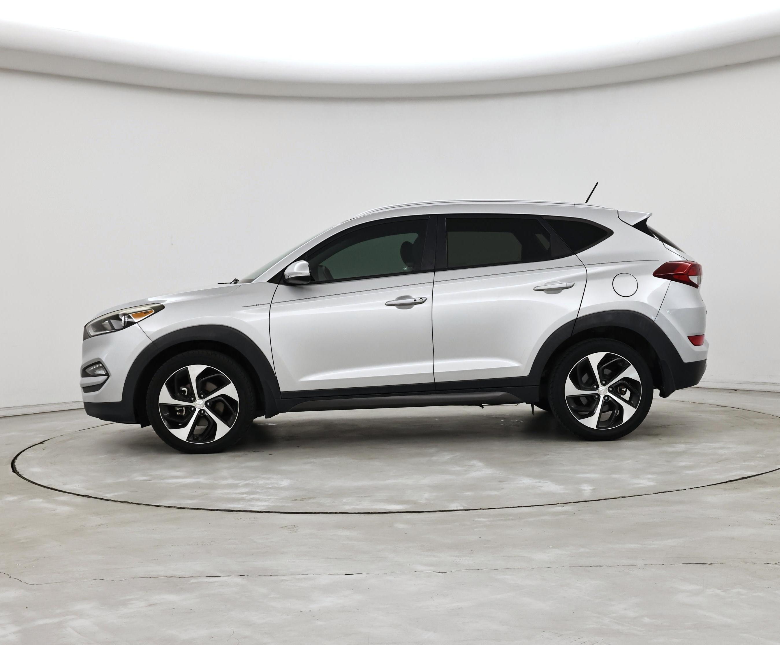Thumbnail: 2016 Hyundai Tucson - 3