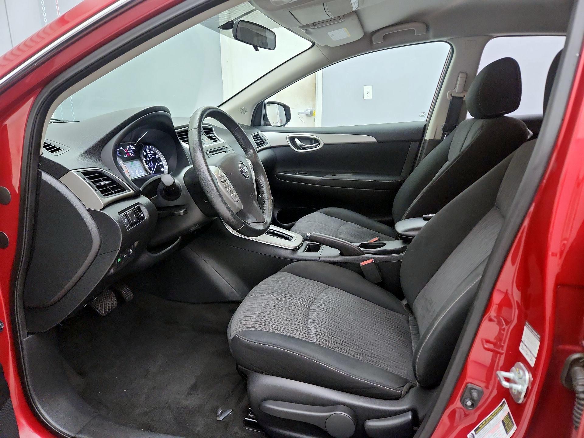 Thumbnail: 2014 Nissan Sentra - 11