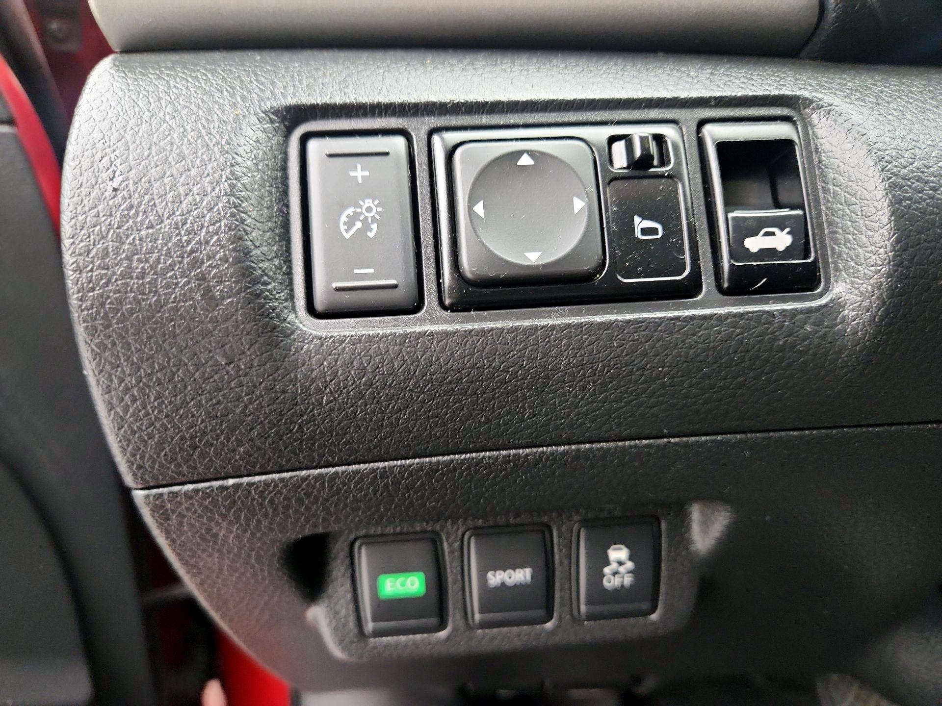 Thumbnail: 2014 Nissan Sentra - 13