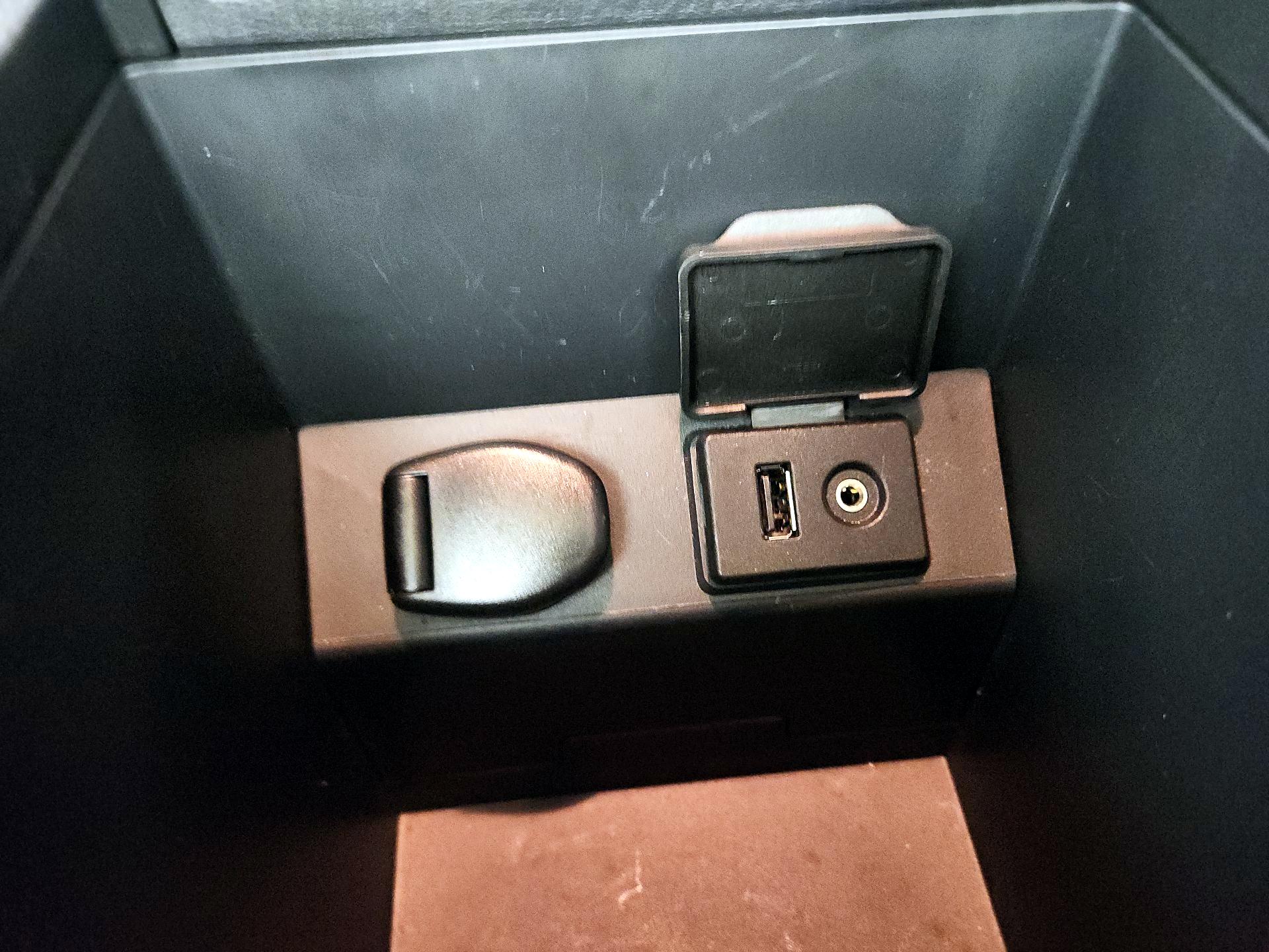 Thumbnail: 2014 Nissan Sentra - 19