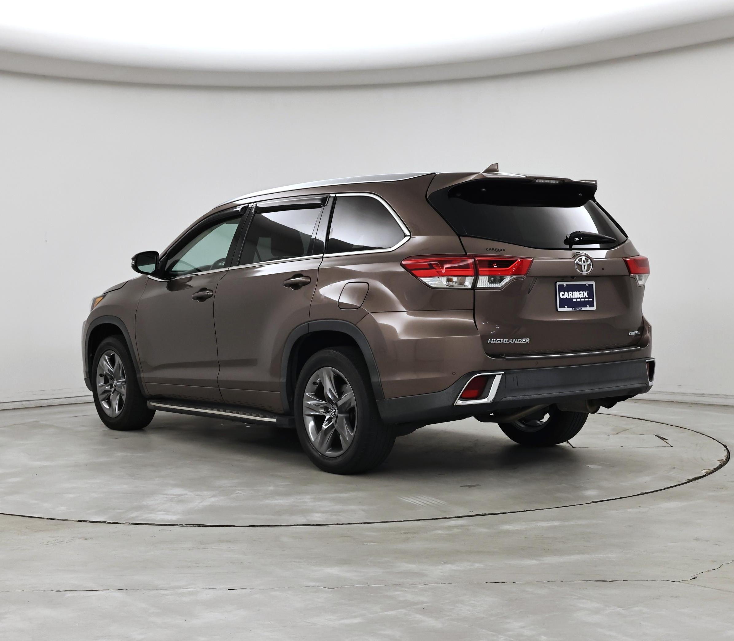 Thumbnail: 2018 Toyota Highlander - 2