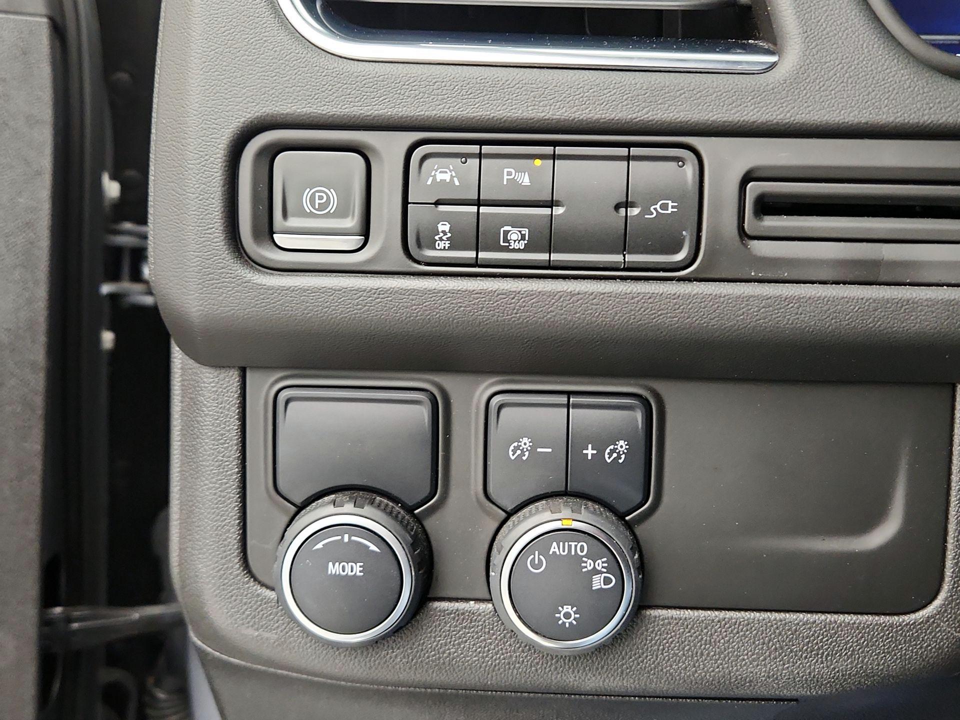 Thumbnail: 2022 Chevrolet Tahoe - 13