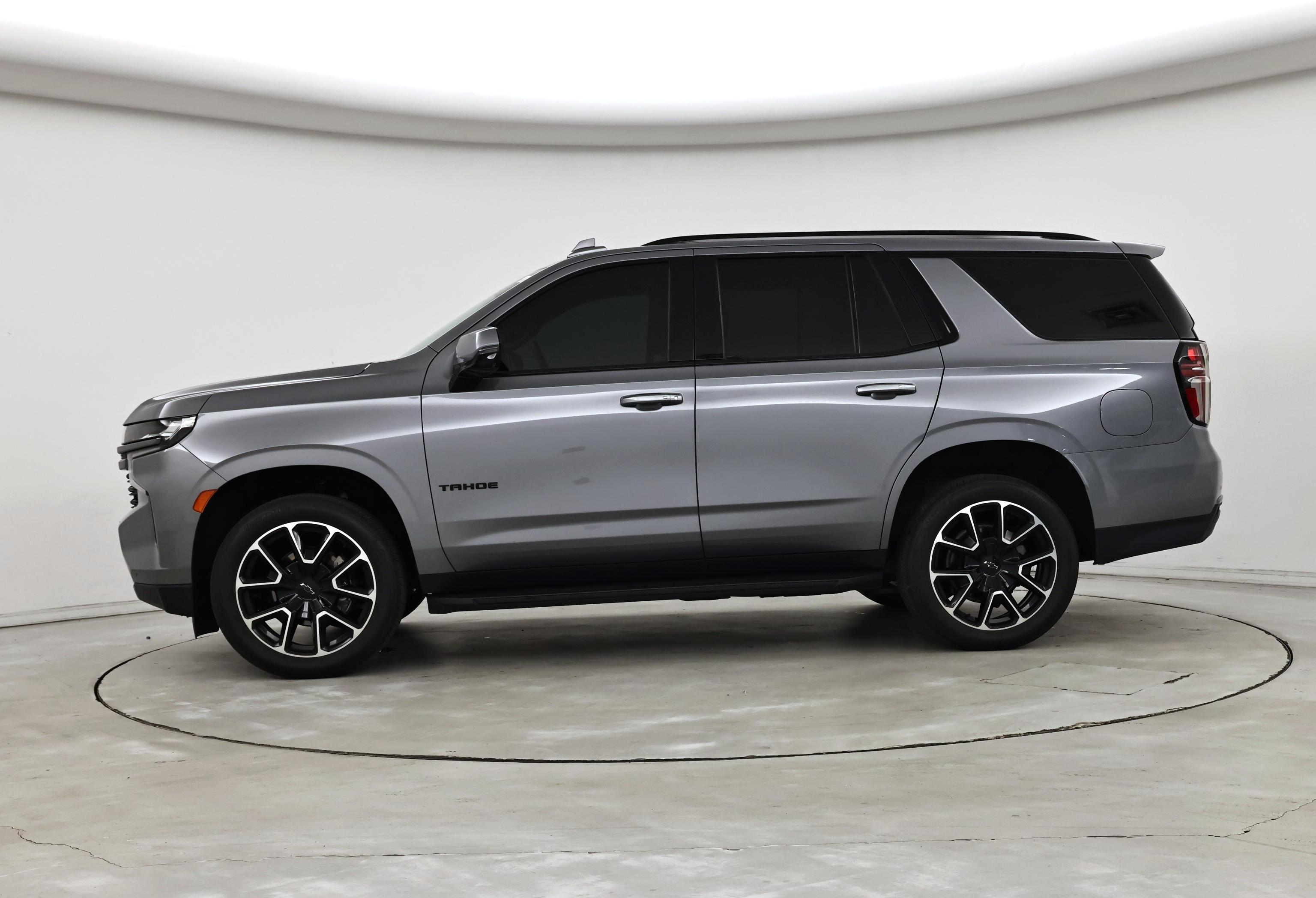 Thumbnail: 2022 Chevrolet Tahoe - 3