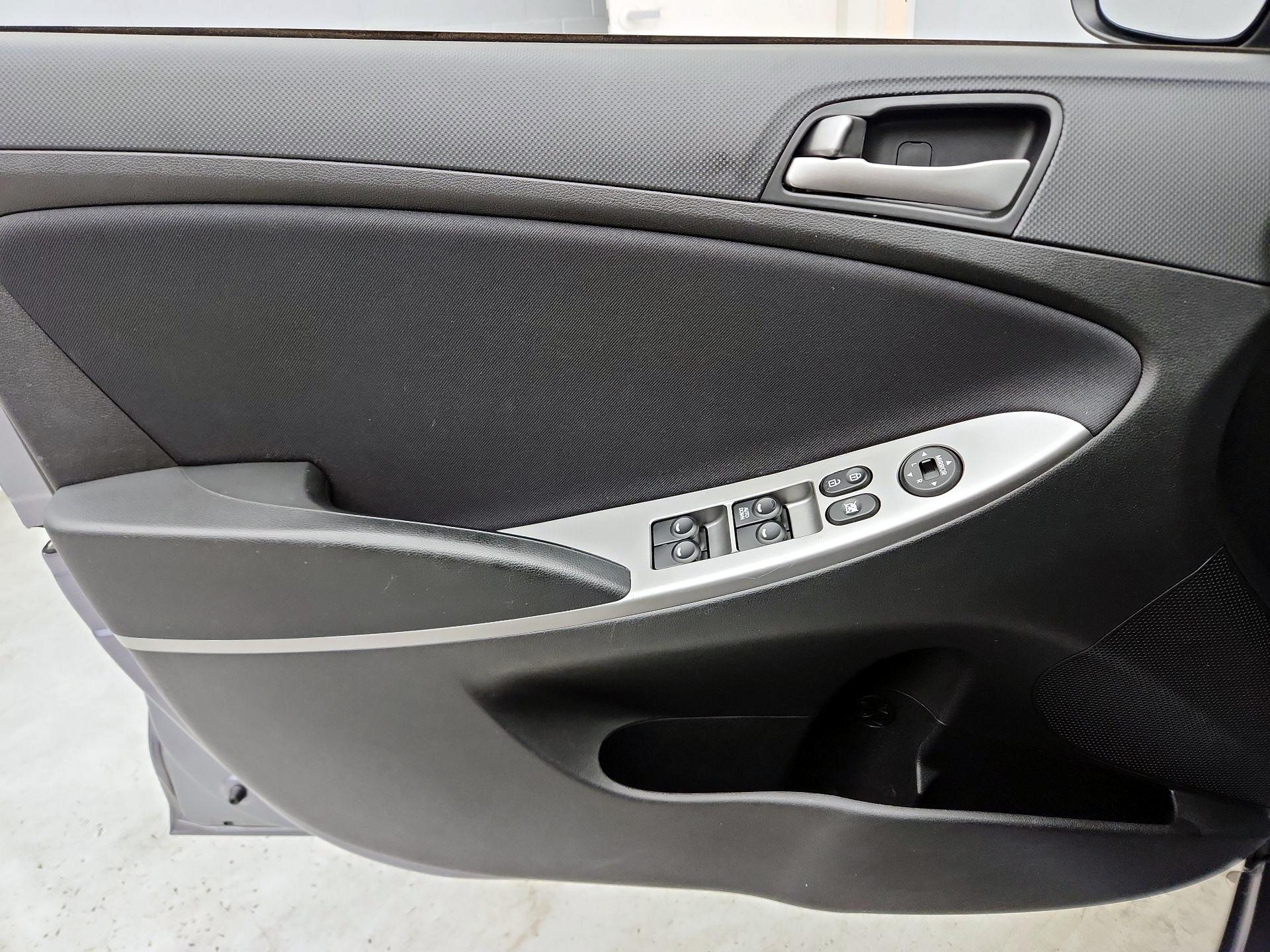 Thumbnail: 2016 Hyundai Accent - 12