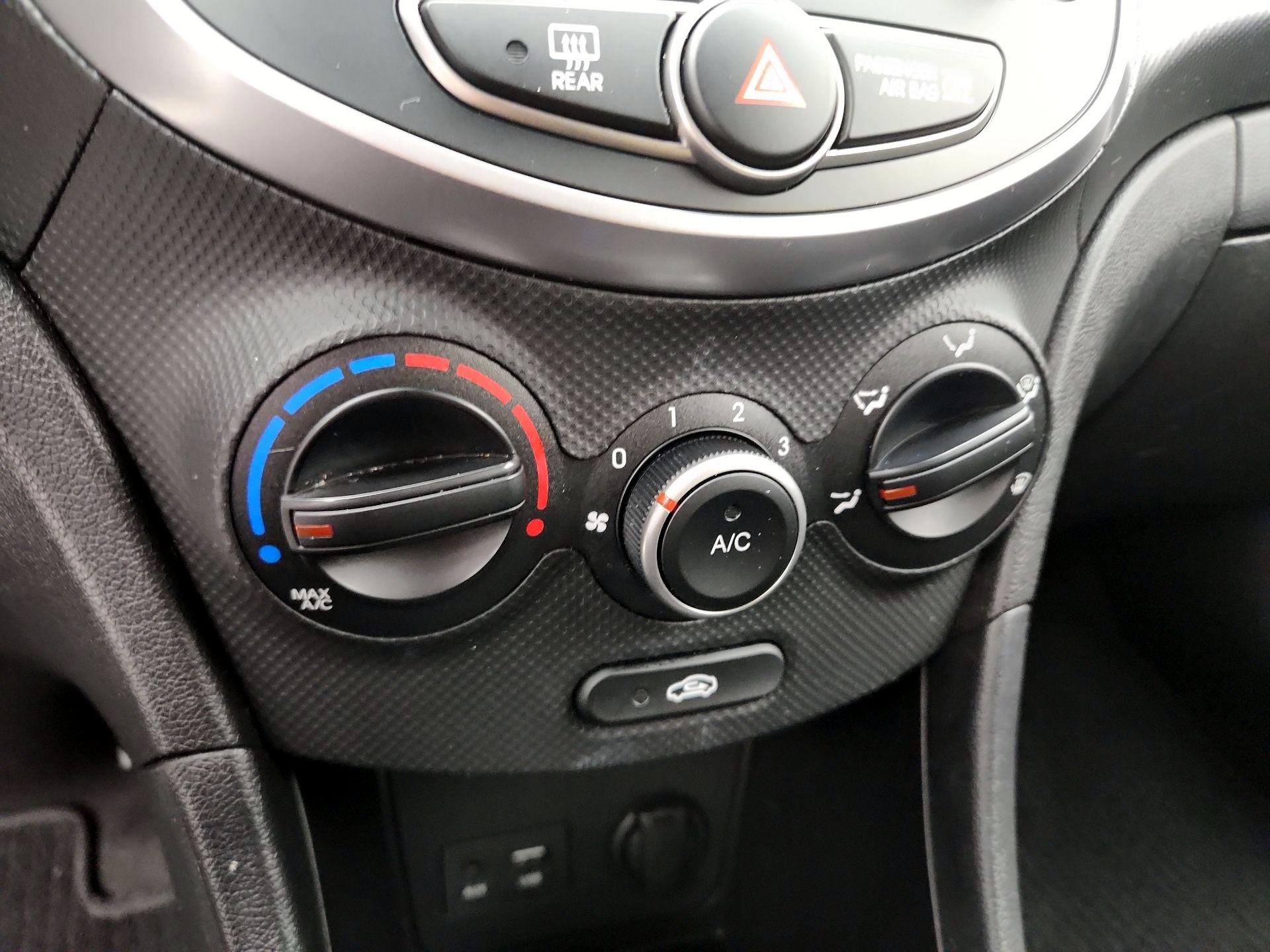 Thumbnail: 2016 Hyundai Accent - 15