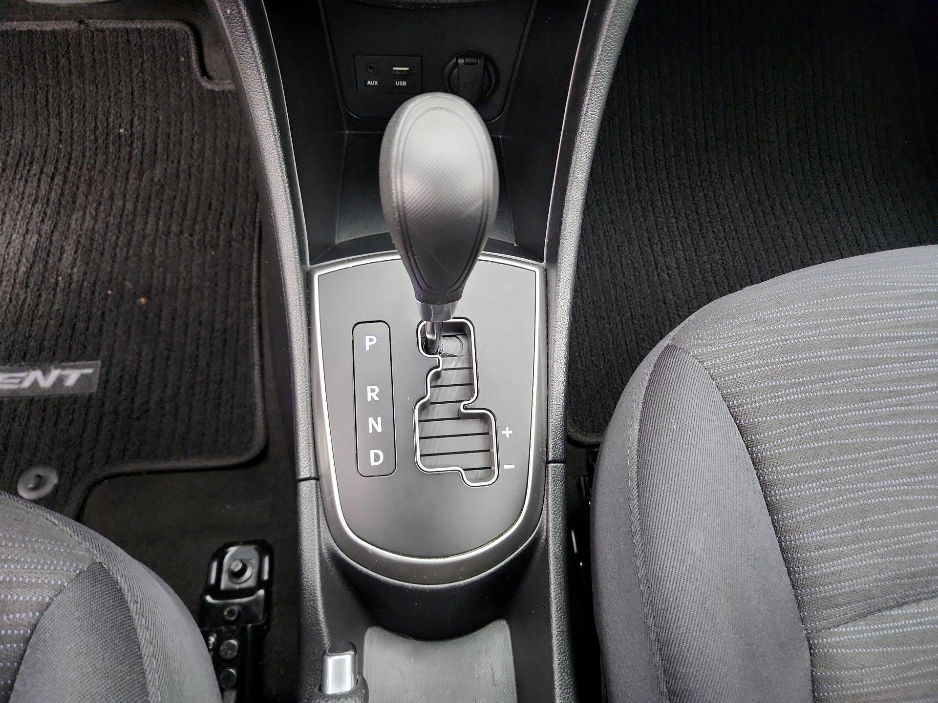 Thumbnail: 2016 Hyundai Accent - 16