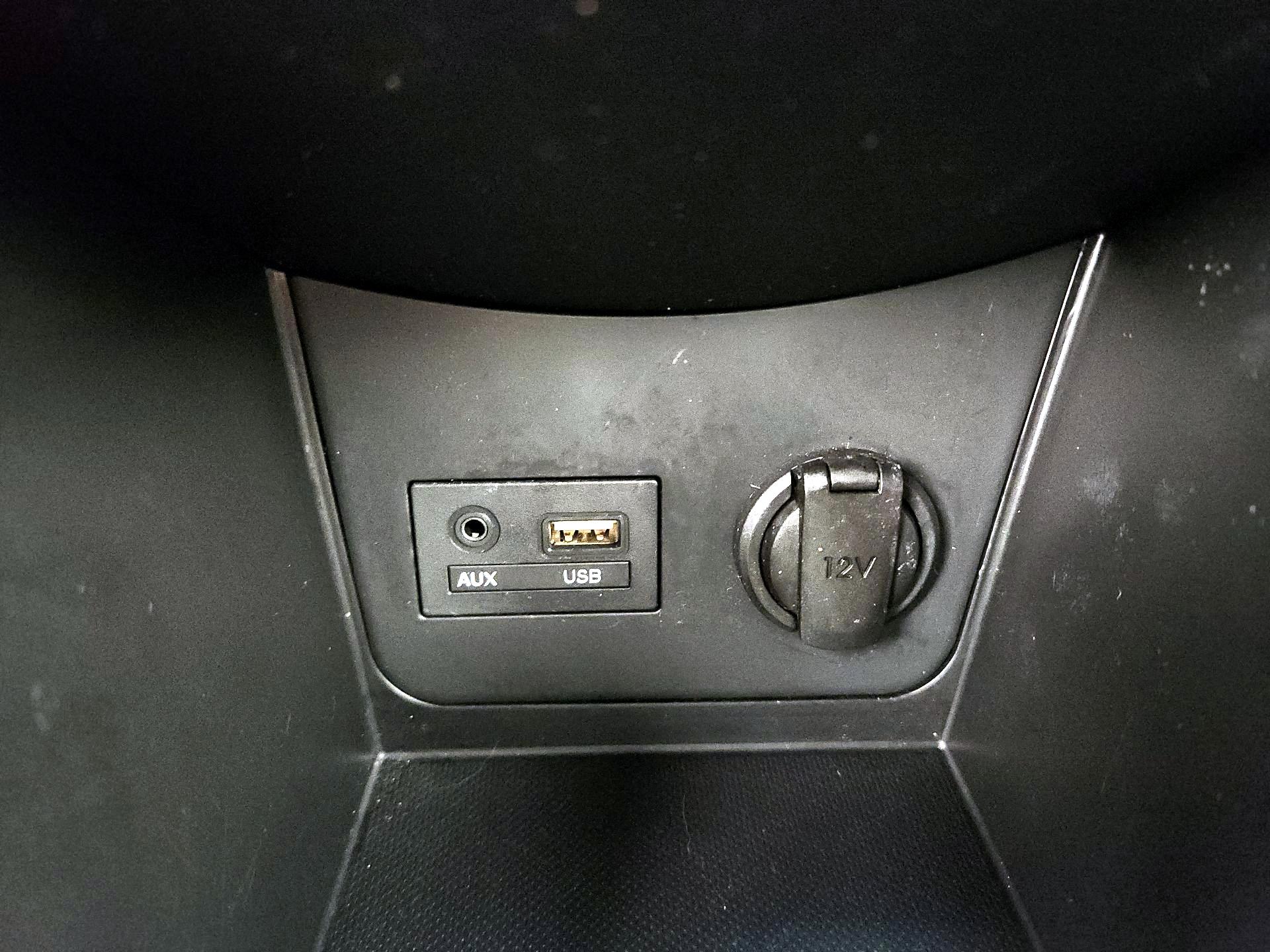 Thumbnail: 2016 Hyundai Accent - 17