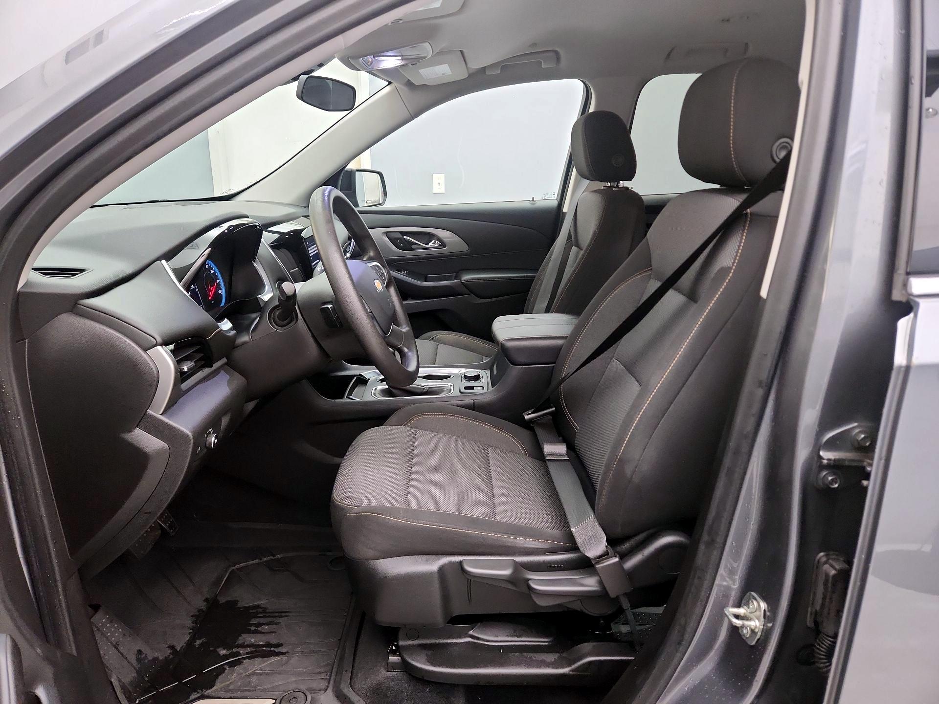 Thumbnail: 2021 Chevrolet Traverse - 11