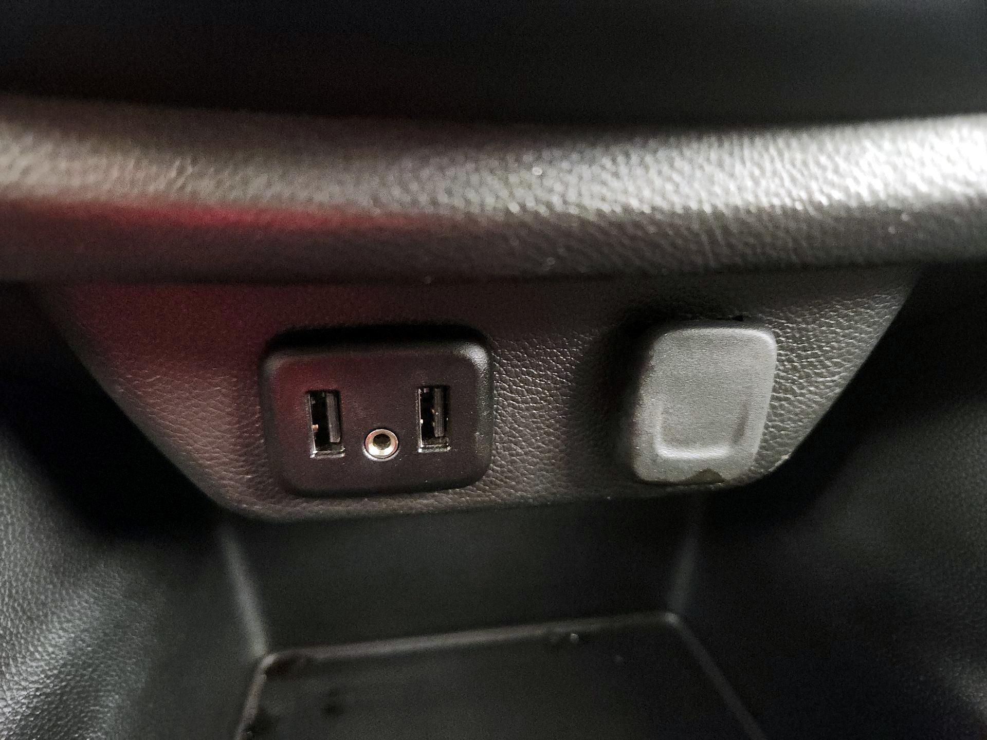 Thumbnail: 2021 Chevrolet Traverse - 18