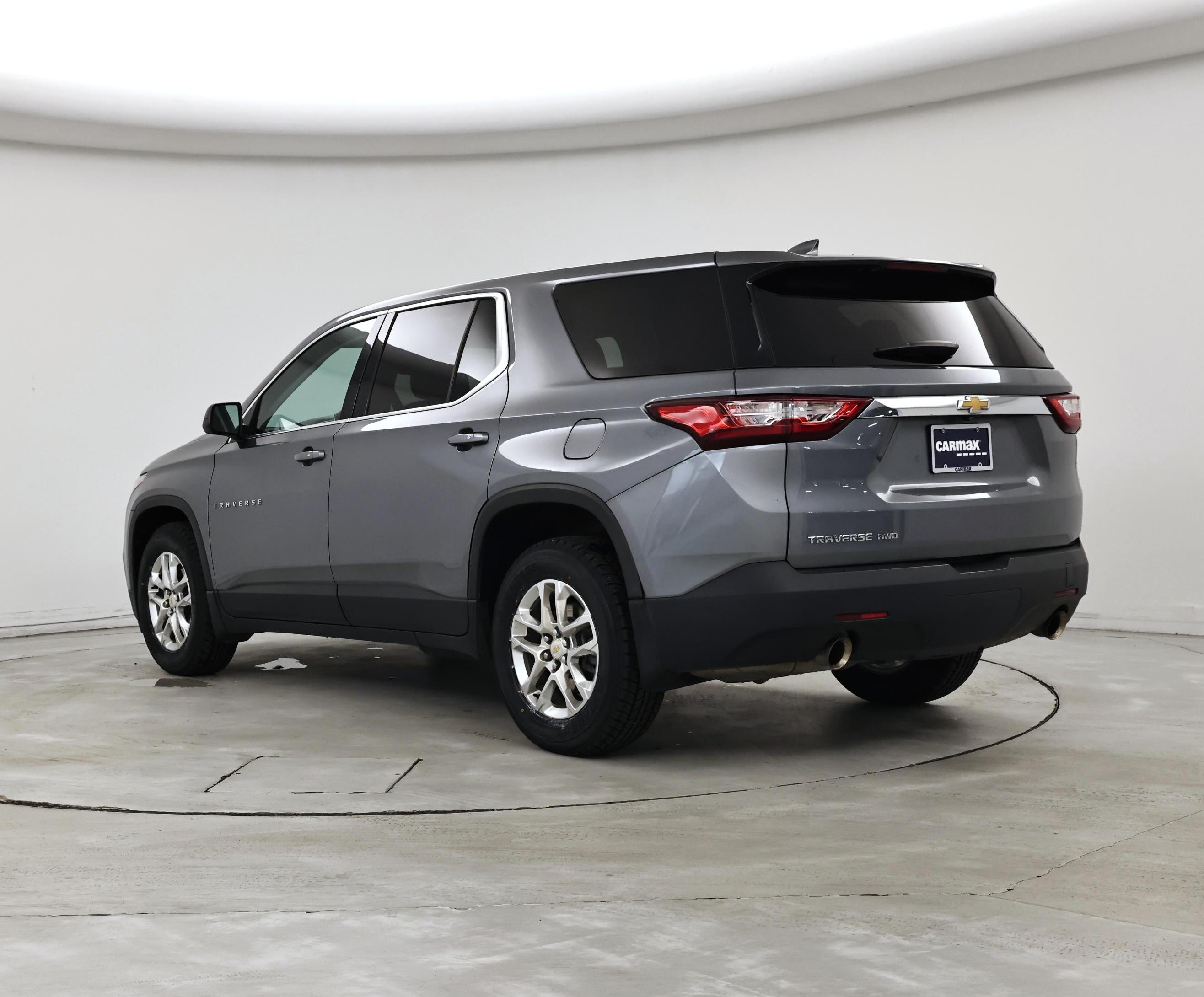 Thumbnail: 2021 Chevrolet Traverse - 2