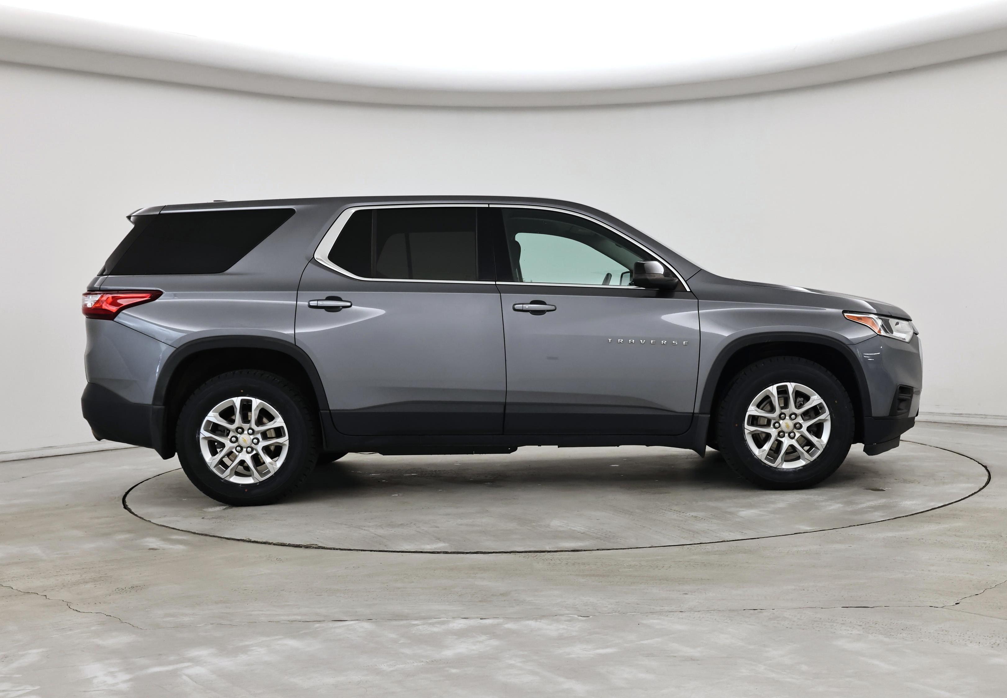 Thumbnail: 2021 Chevrolet Traverse - 7