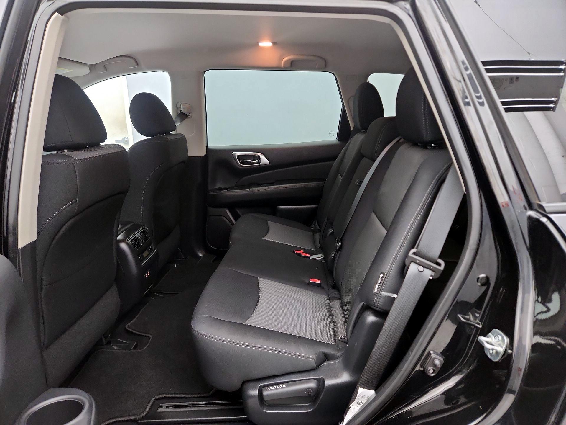 Thumbnail: 2020 Nissan Pathfinder - 18