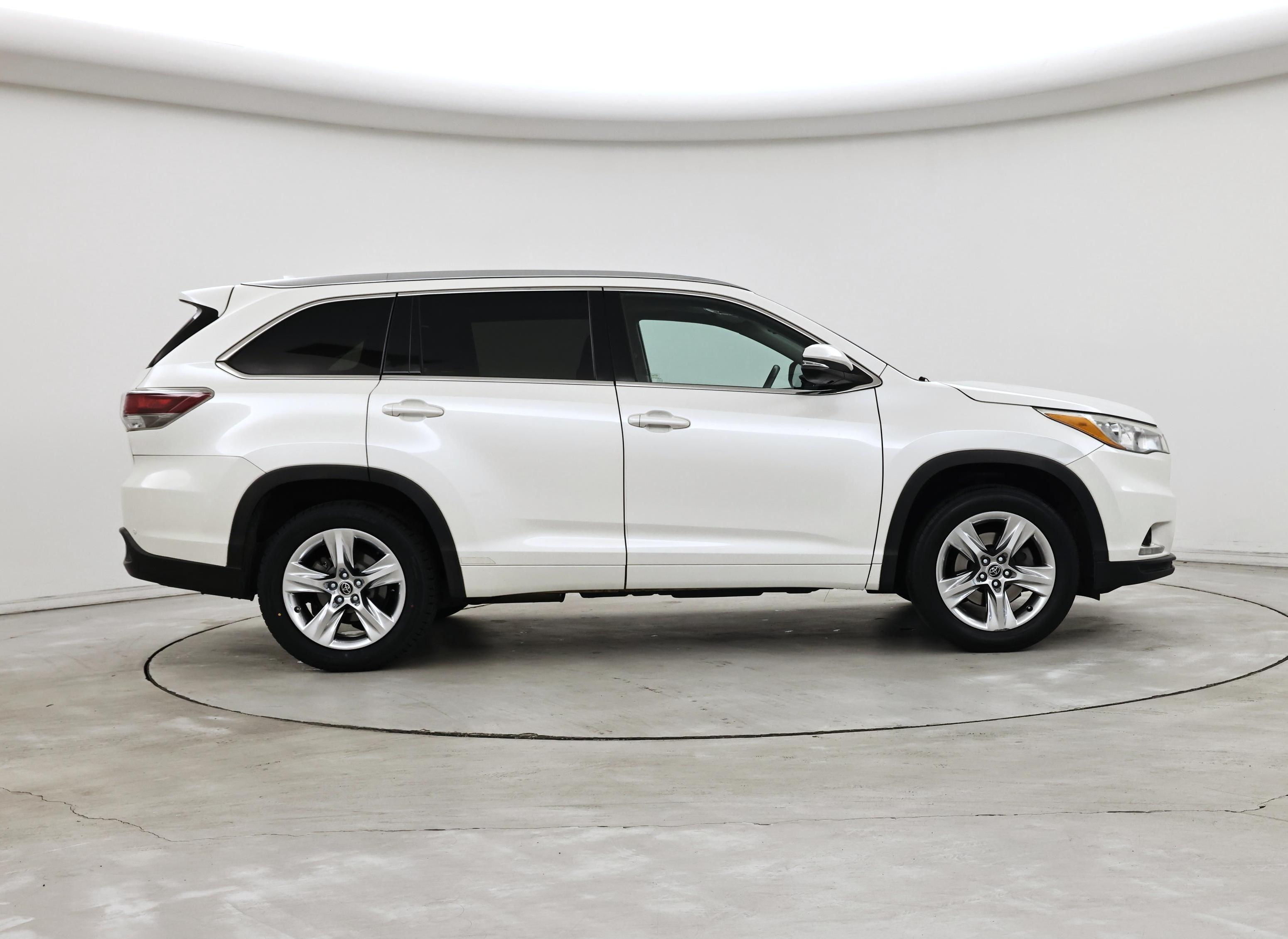 Thumbnail: 2016 Toyota Highlander - 7