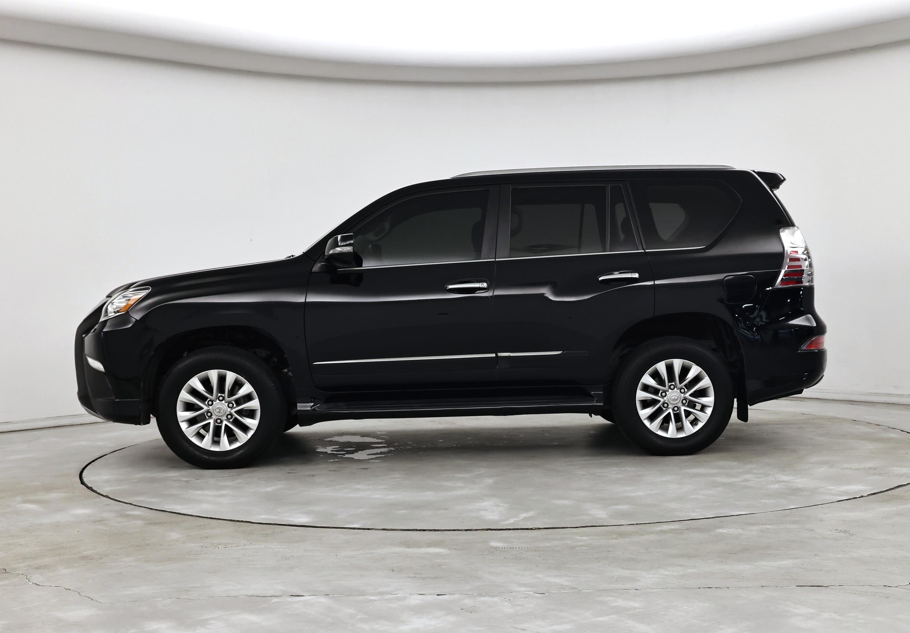 Thumbnail: 2019 Lexus GX - 3
