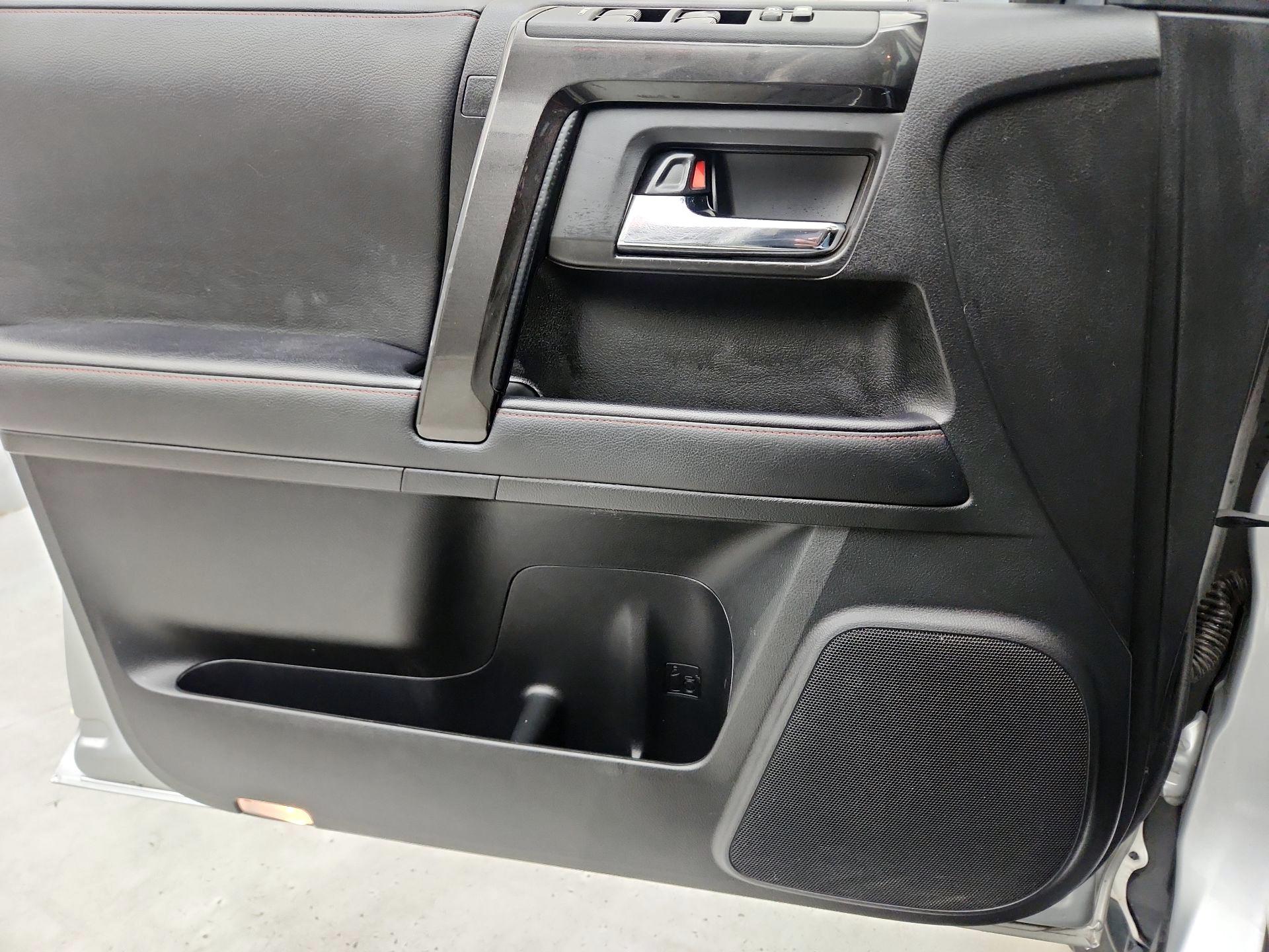 Thumbnail: 2021 Toyota 4Runner - 12