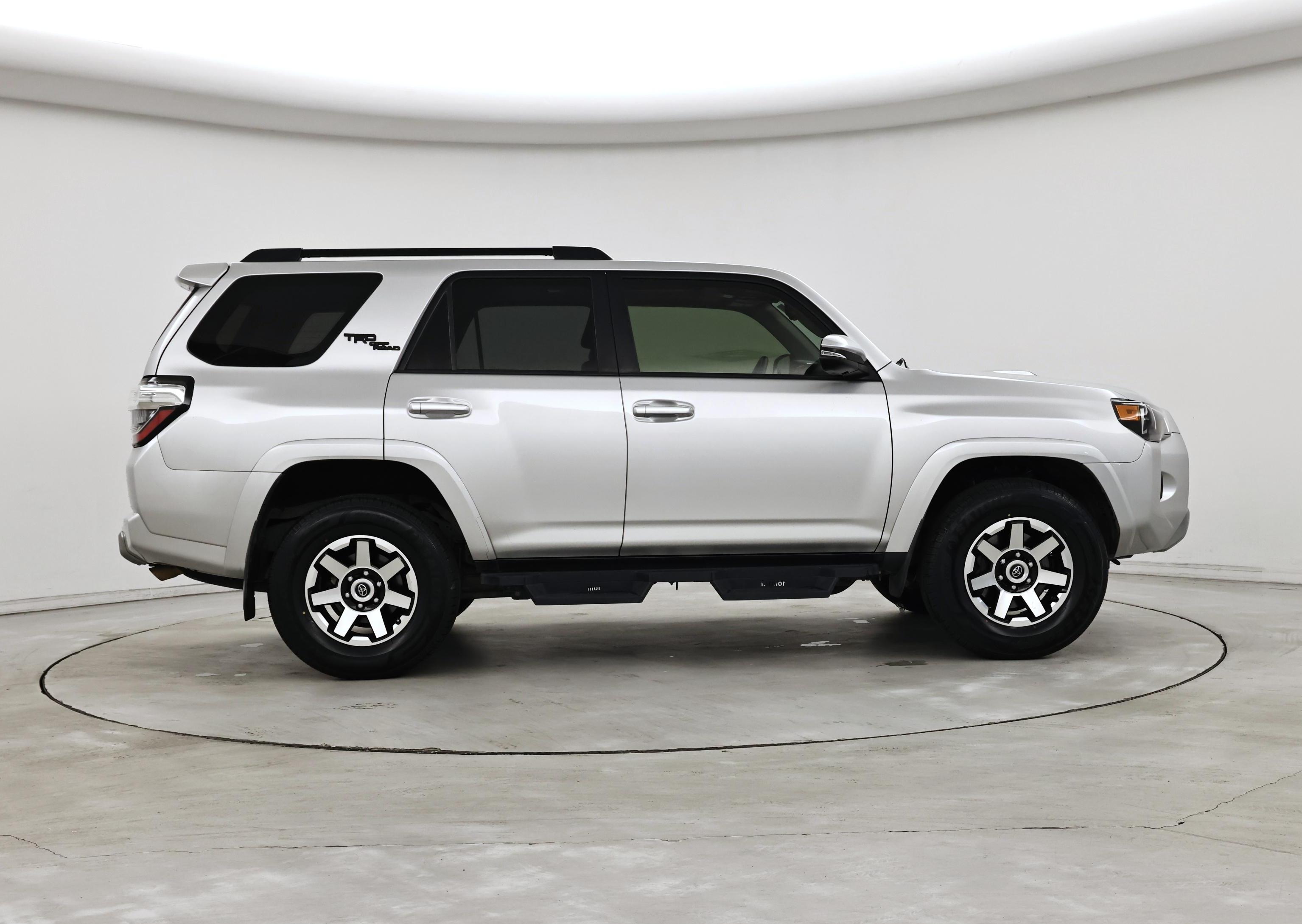 Thumbnail: 2021 Toyota 4Runner - 7