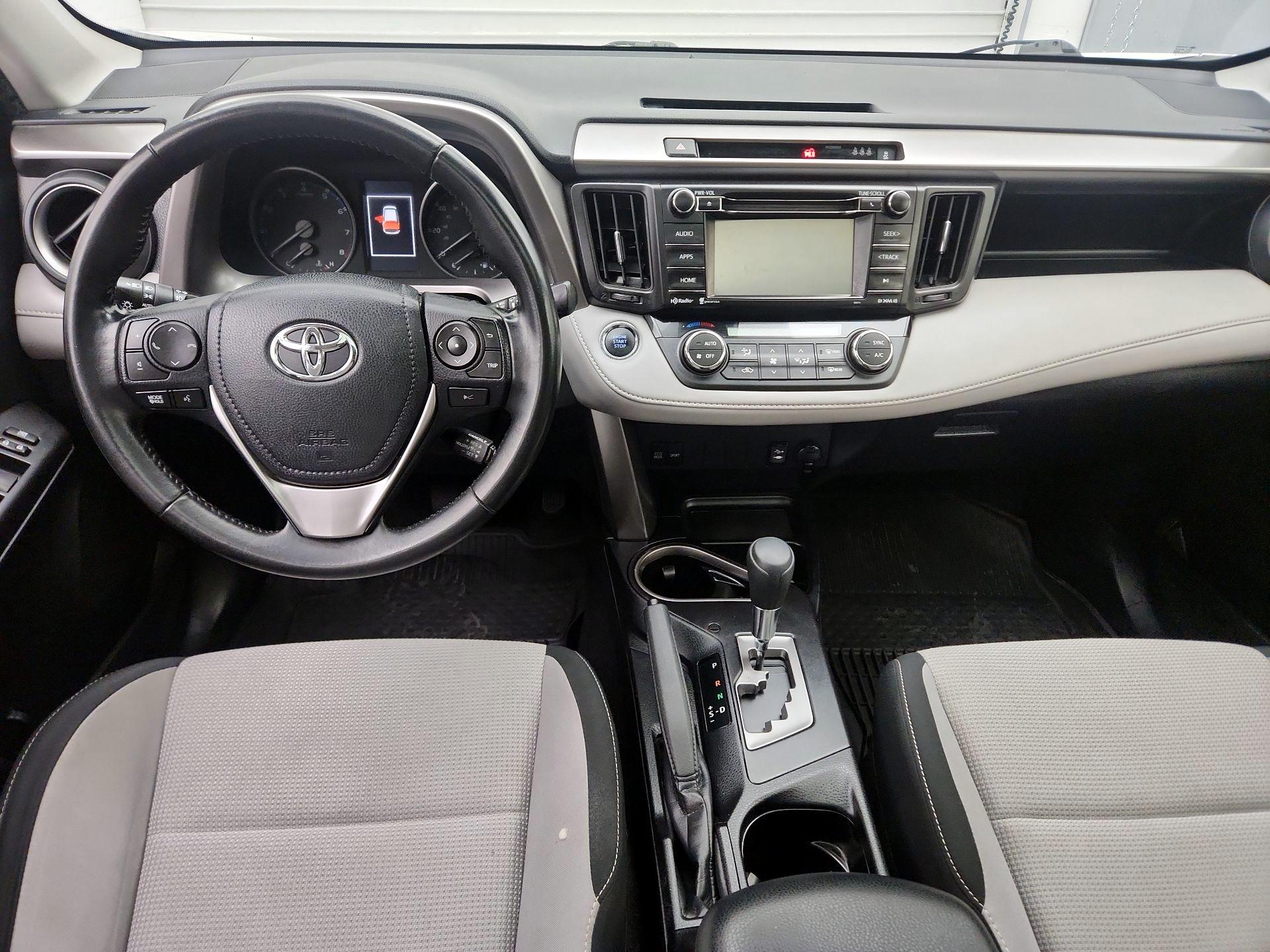 Thumbnail: 2018 Toyota RAV4 - 9