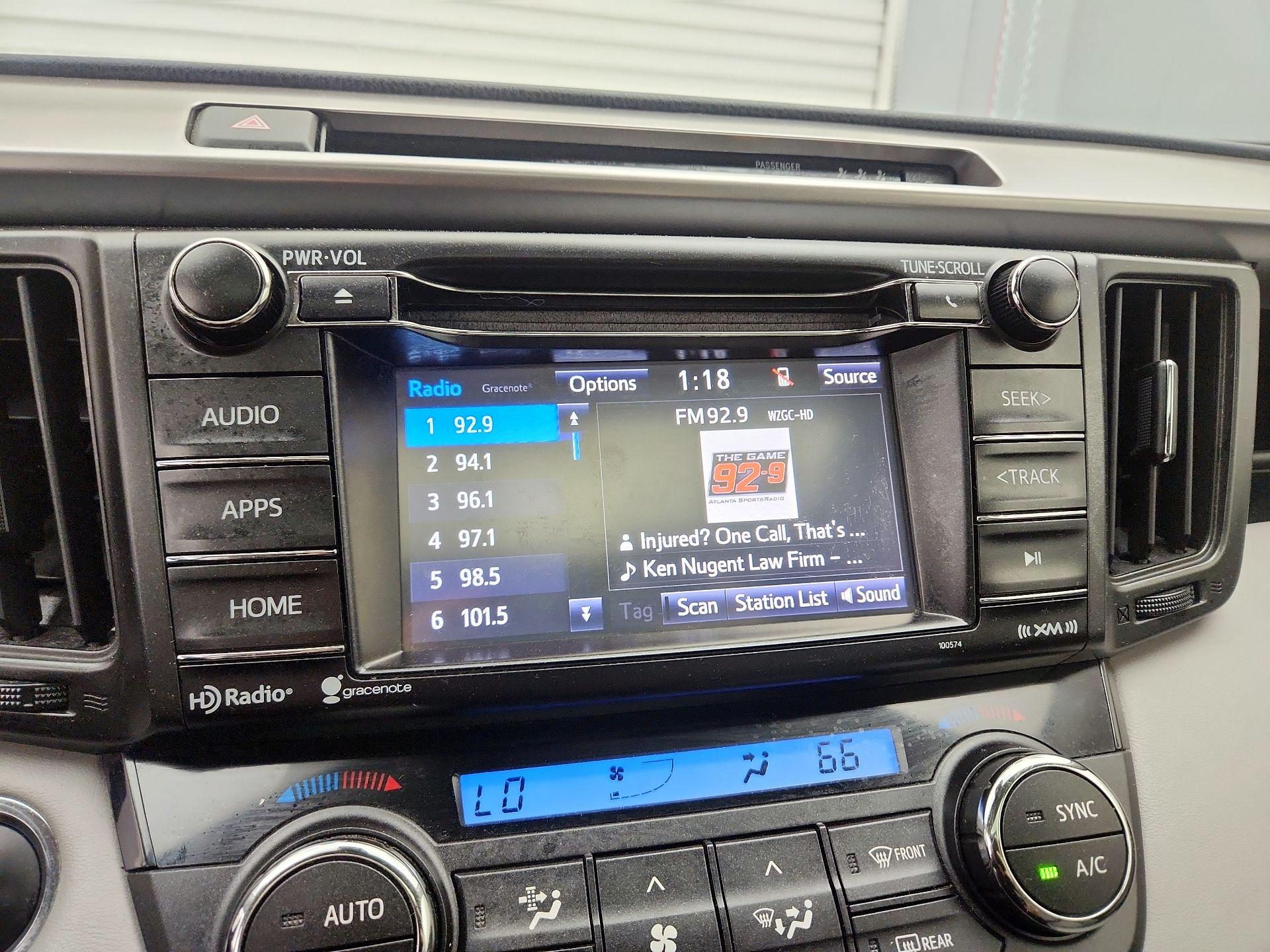 Thumbnail: 2018 Toyota RAV4 - 15