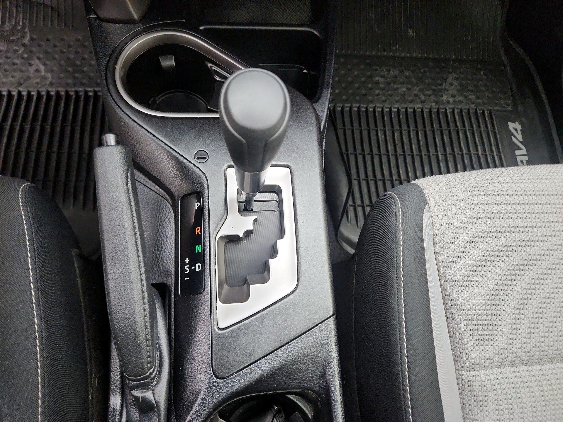 Thumbnail: 2018 Toyota RAV4 - 17