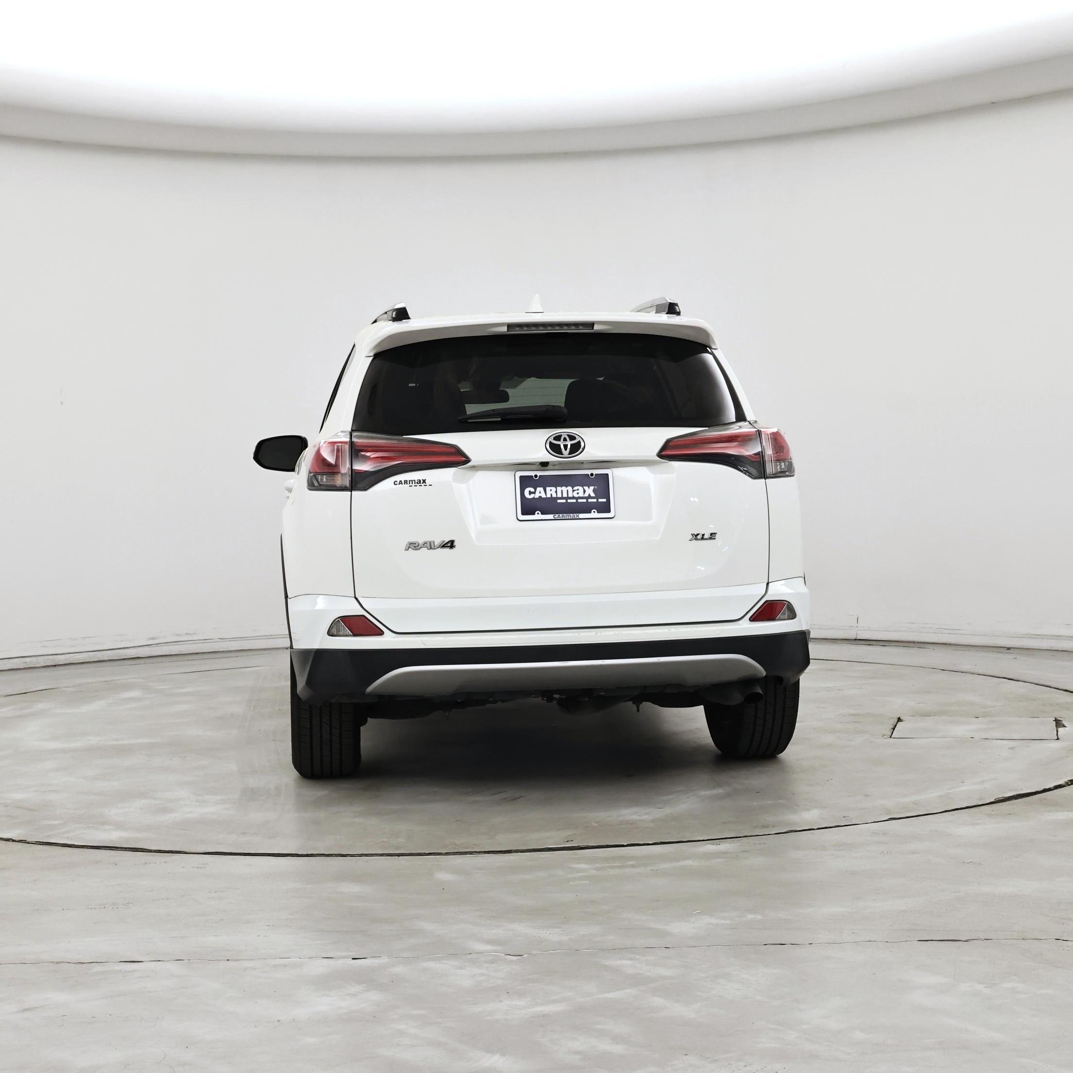 Thumbnail: 2018 Toyota RAV4 - 6