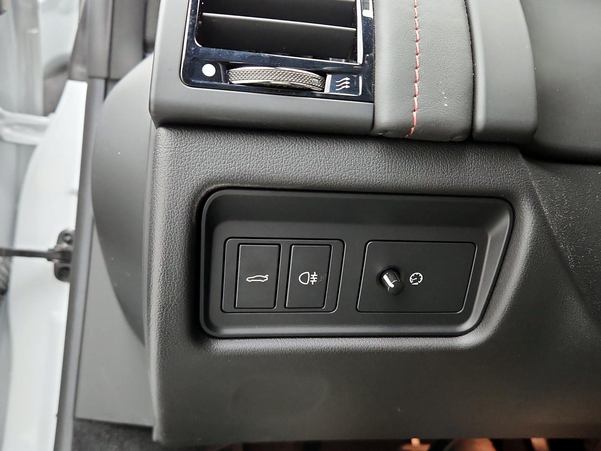 Thumbnail: 2018 Jaguar F-Type - 13