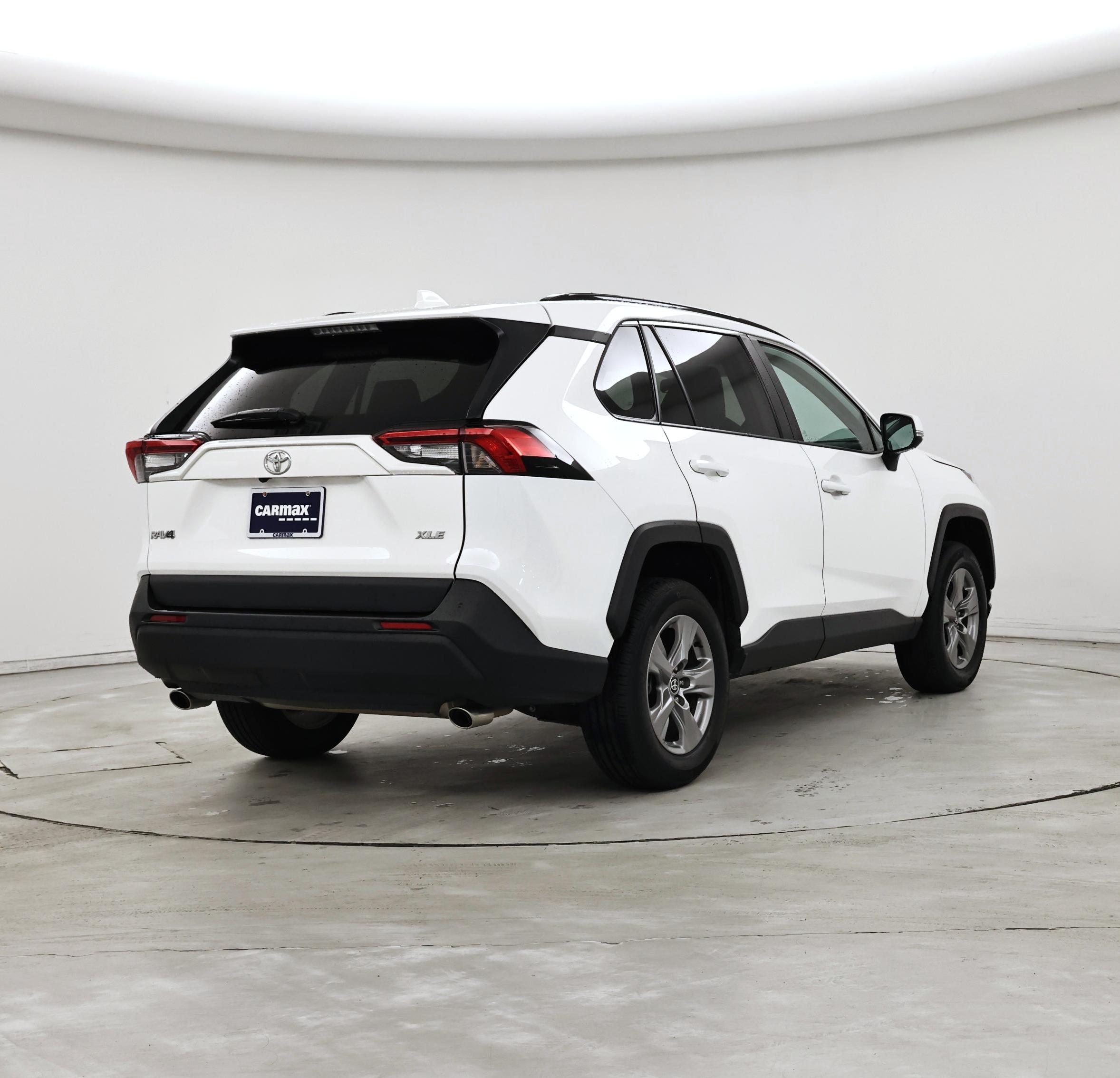 Thumbnail: 2024 Toyota RAV4 - 8