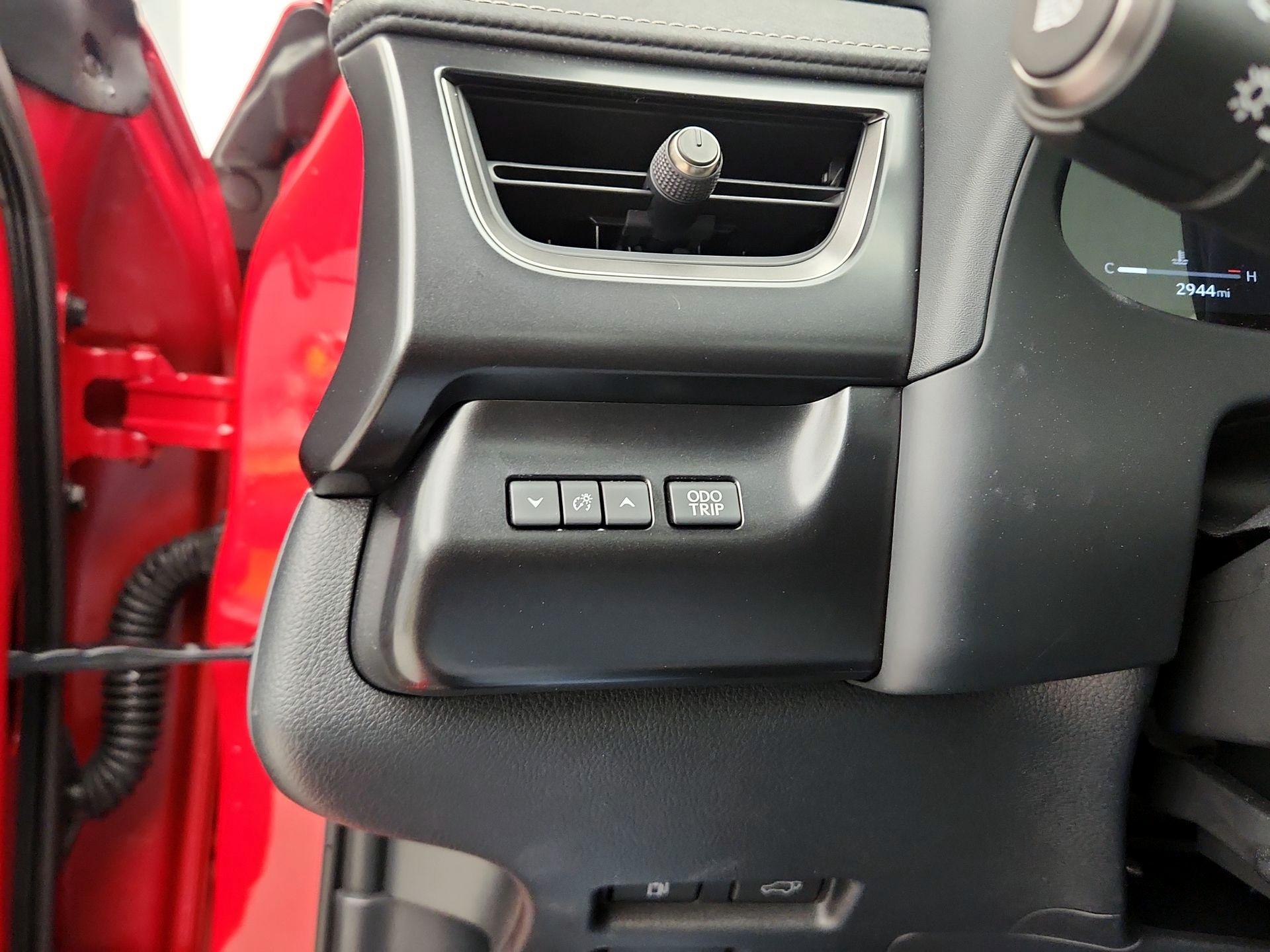 Thumbnail: 2025 Lexus UX - 13