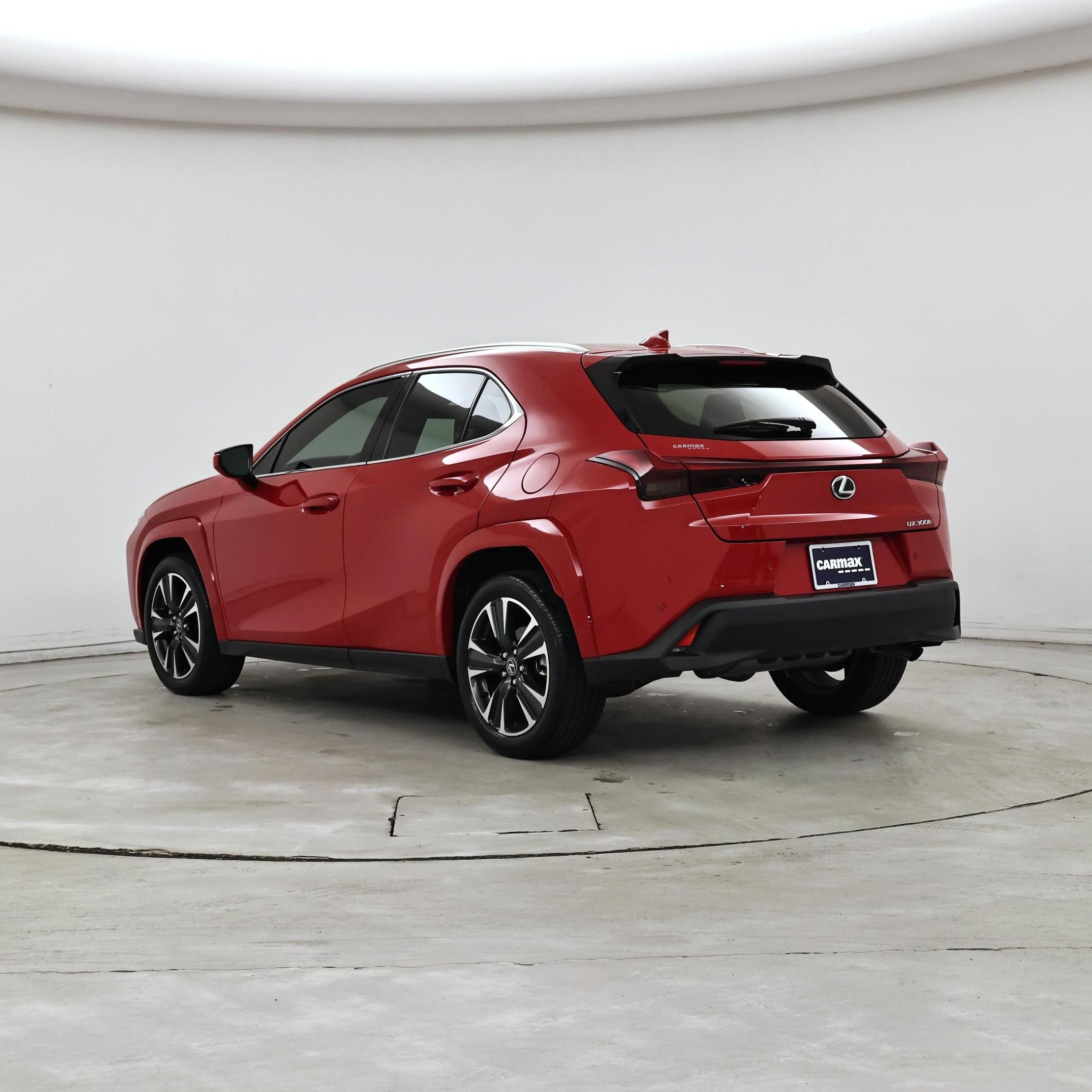 Thumbnail: 2025 Lexus UX - 2